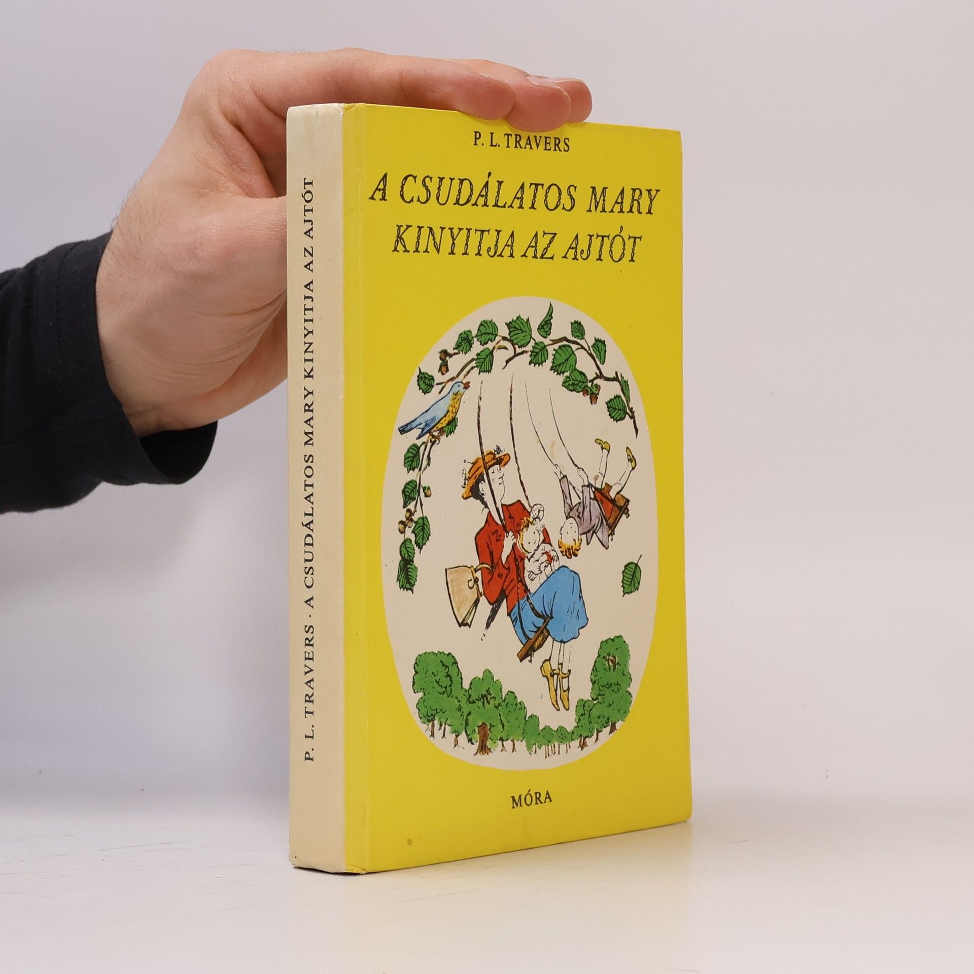 P. L. Travers A csudálatos Mary kinyitja az ajtót