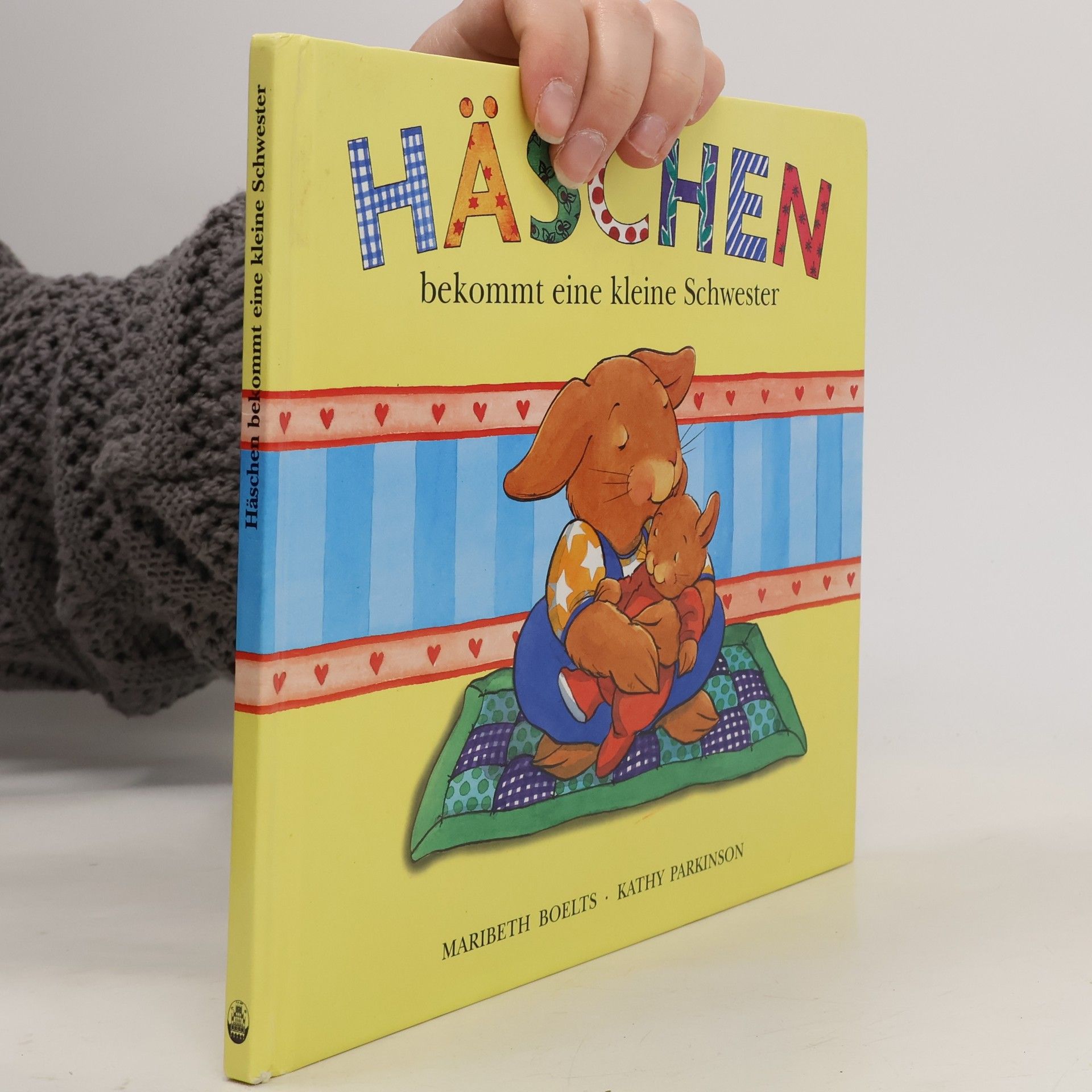 Häschen bekommt eine kleine Schwester