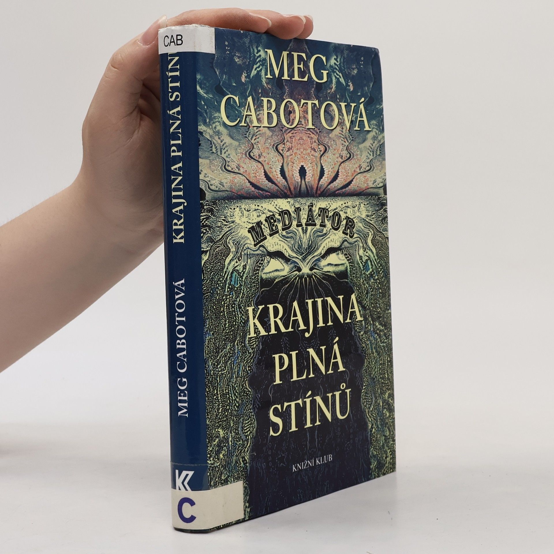 Meg Cabot Krajina plná stínů. Mediátor 1