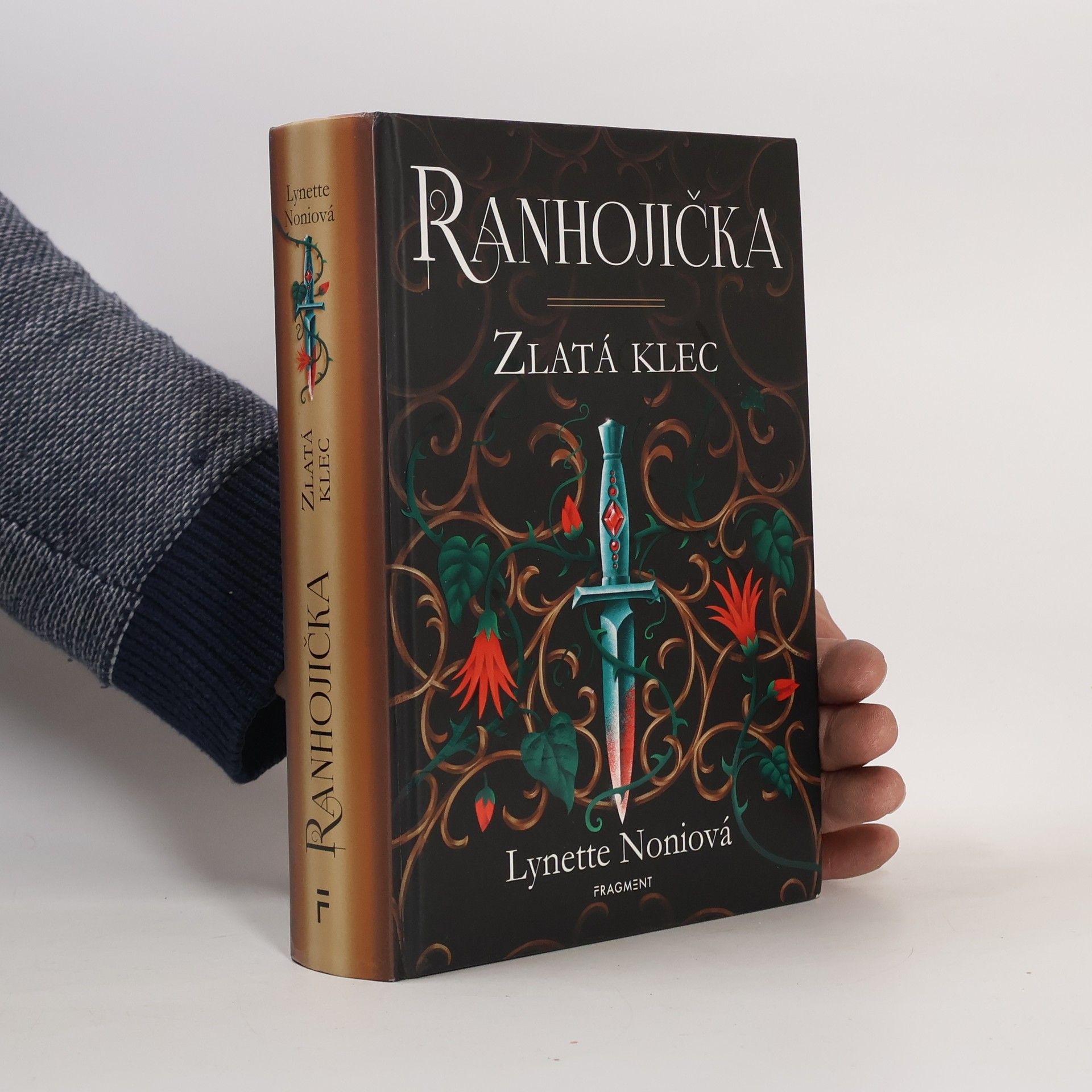 Lynette Noni Ranhojička: Zlatá klec