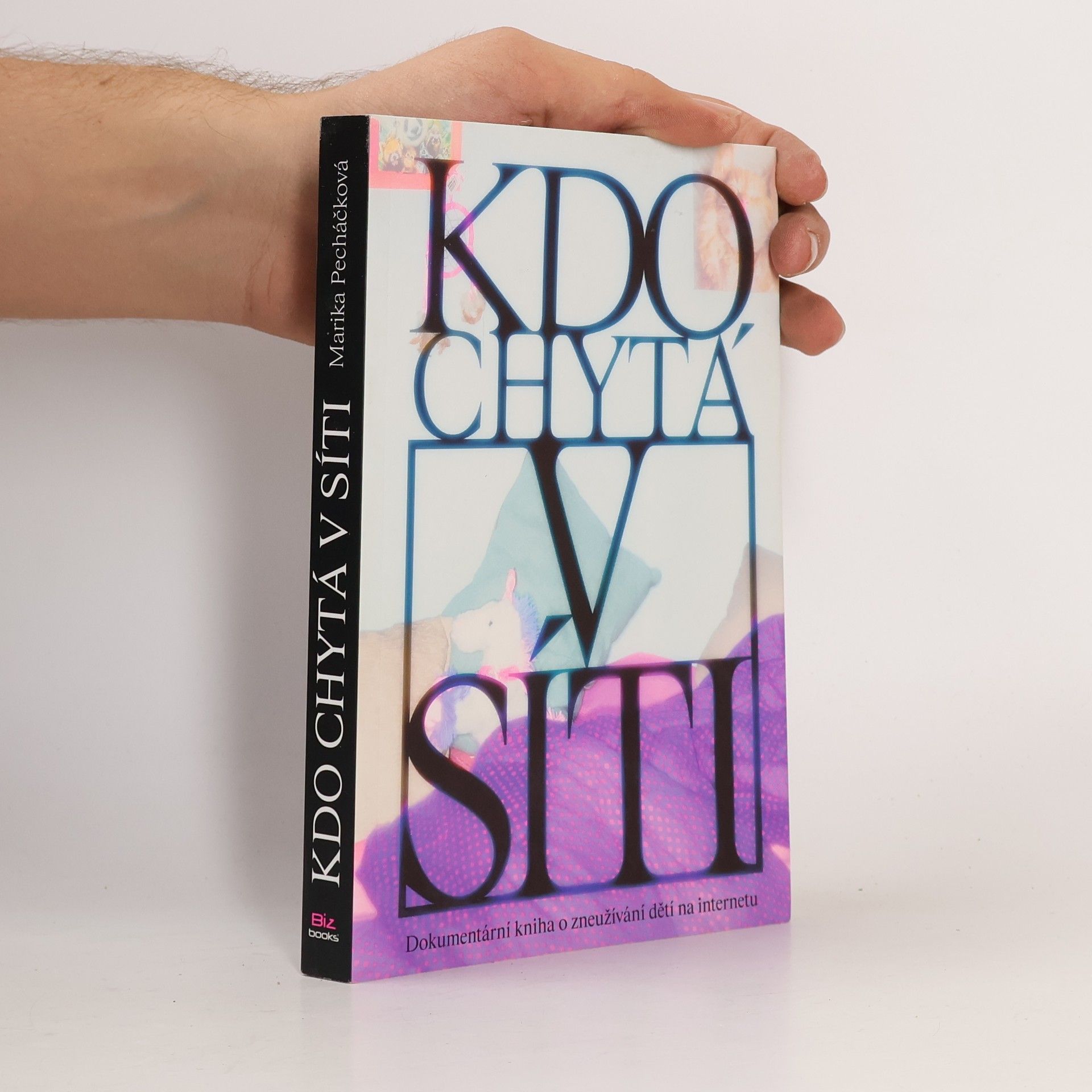 Marika Pecháčková Kdo chytá v síti