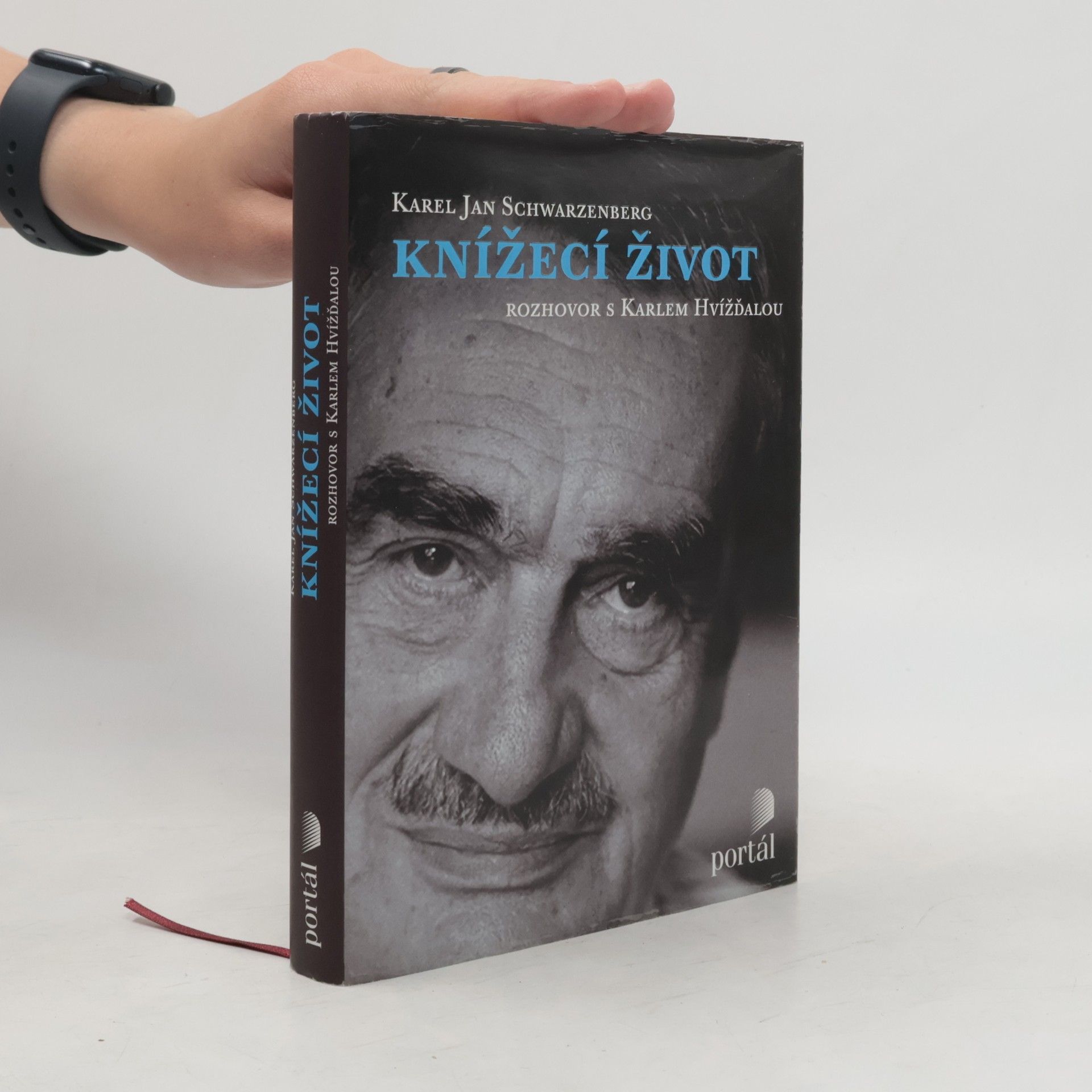 Karel Hvížďala Knížecí život