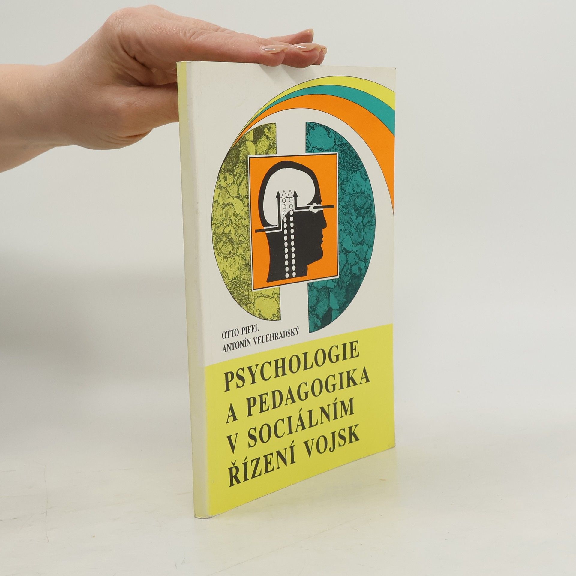 Psychologie a pedagogika v sociálním řízení vojsk