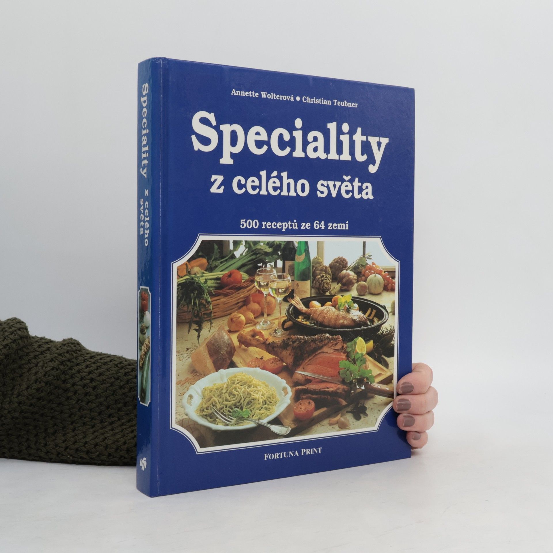 Christian Teubner Speciality z celého světa, 500 receptů ze 64 zemí