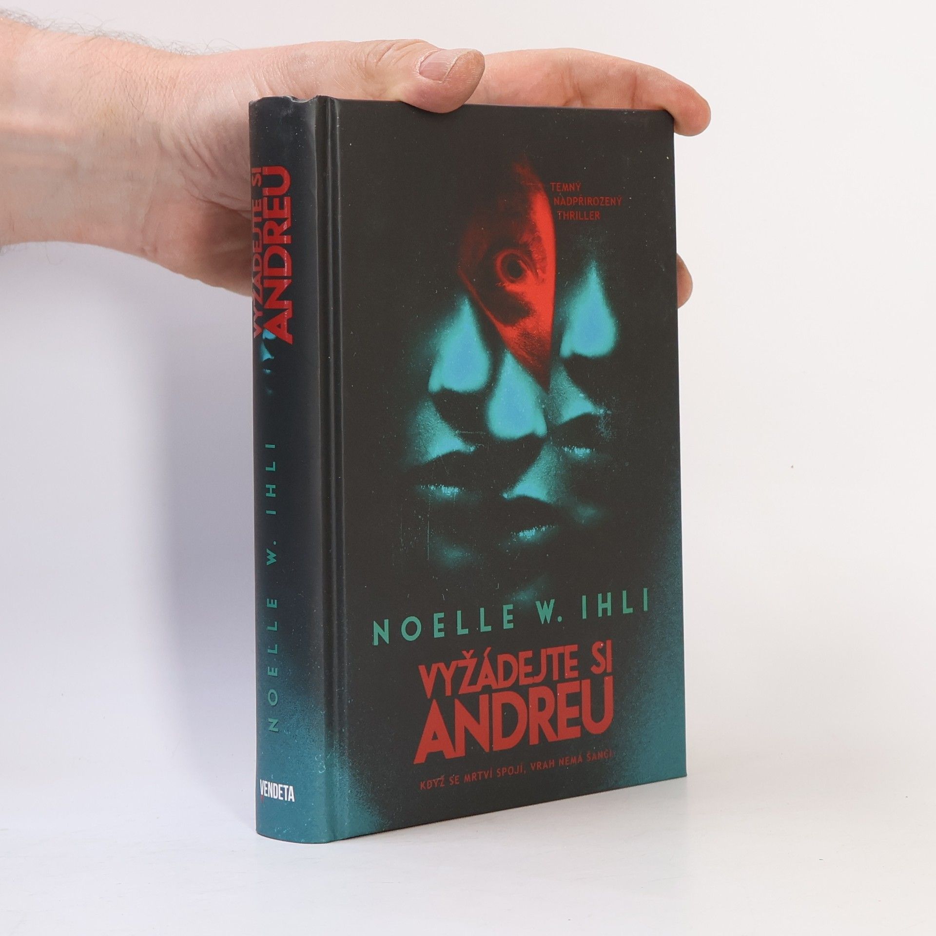 Noelle W. Ihli Vyžádejte si Andreu