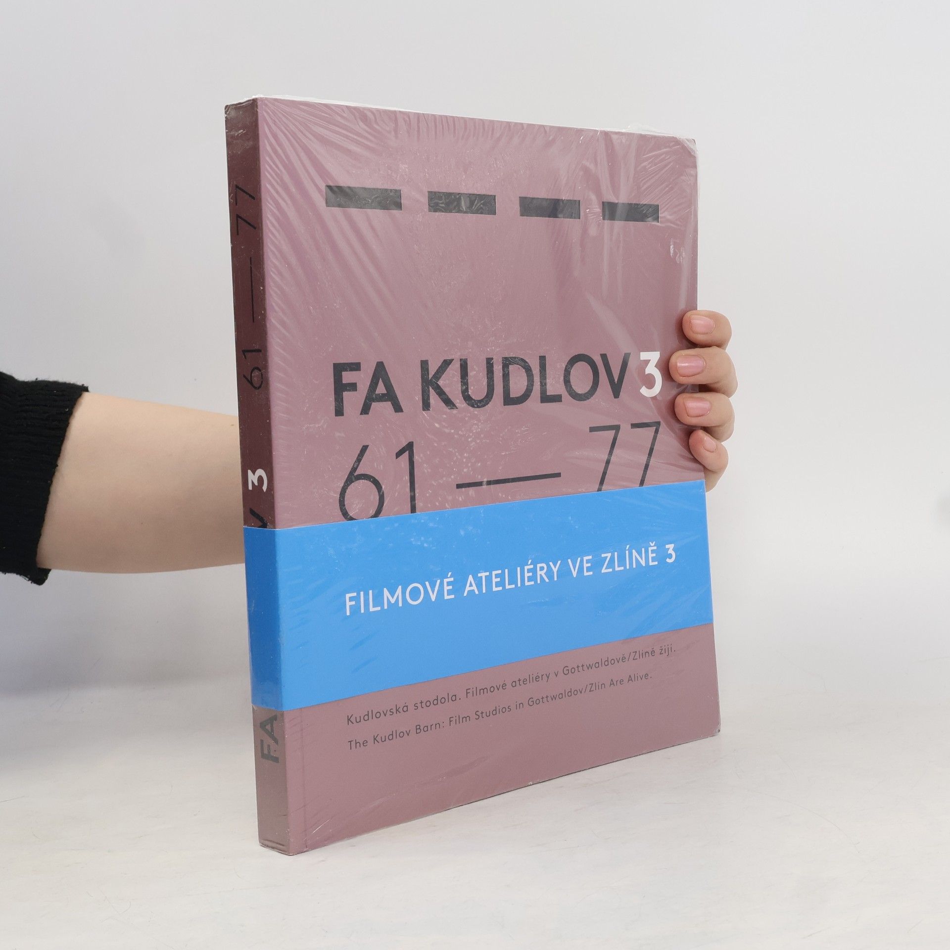 Pavel Krutil FA Kudlov 3, 61-77 : Kudlovská stodola : Filmové ateliéry v Gottwaldově-Zlíně žijí = The Kudlov Barn : Film Studios in Gottwaldov-Zlín are alive