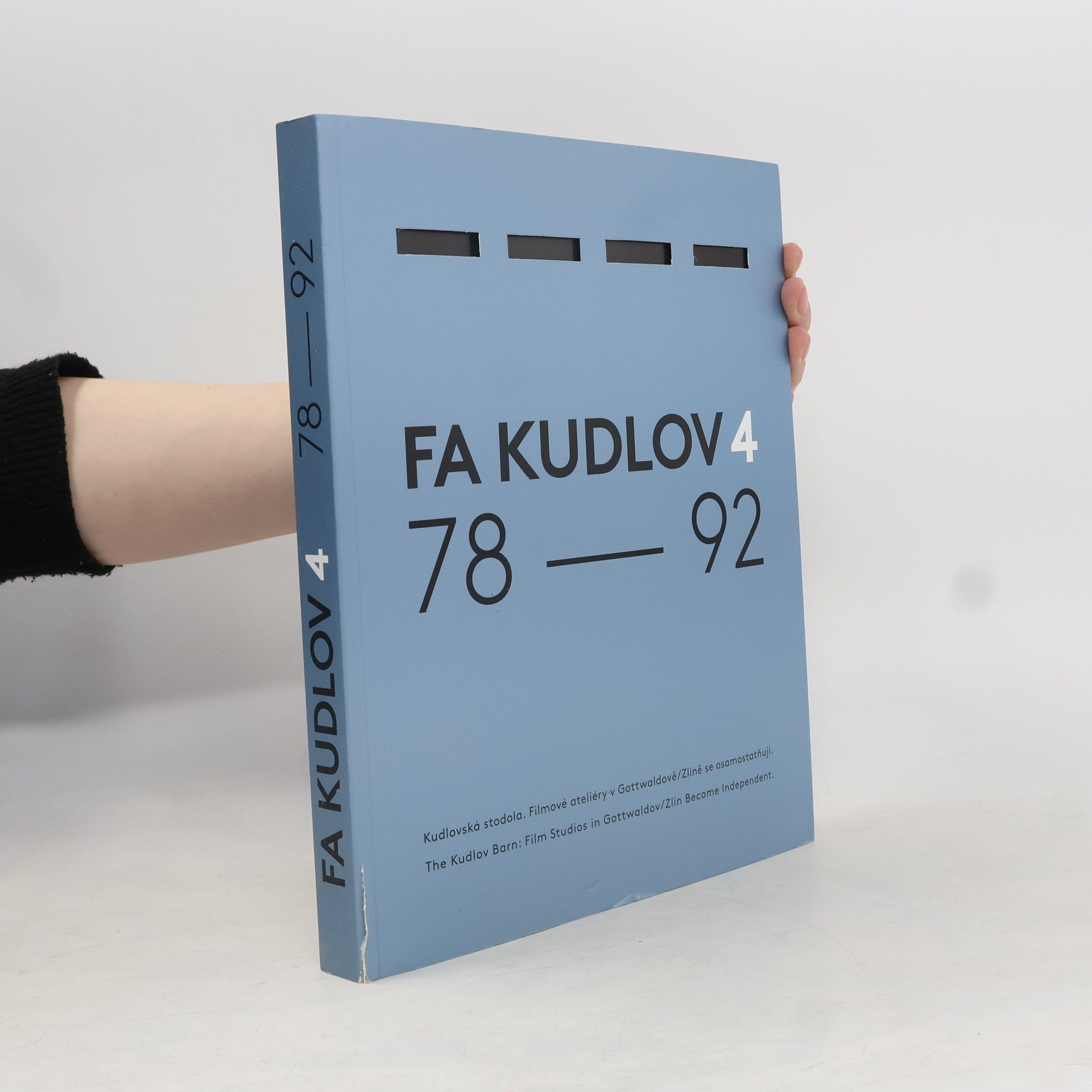 Petr Pinkava FA Kudlov 4, 78-92. Kudlovská stodola. Filmové ateliéry v Gottwaldově-Zlíně se osamostatňují = The Kudlov Barn. Film Studios in Gottwaldov-Zlín Become Independent