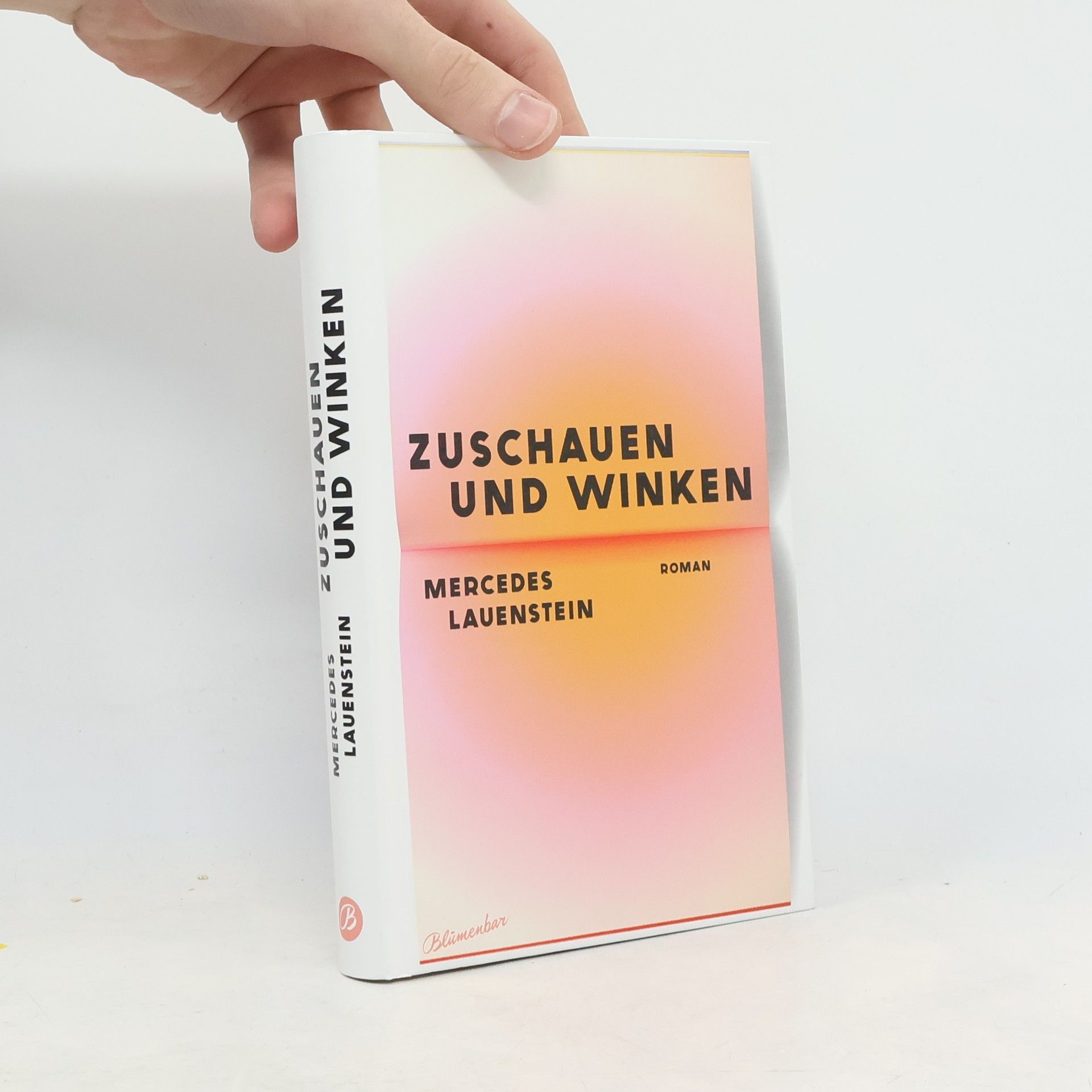 Mercedes Lauenstein Zuschauen und Winken