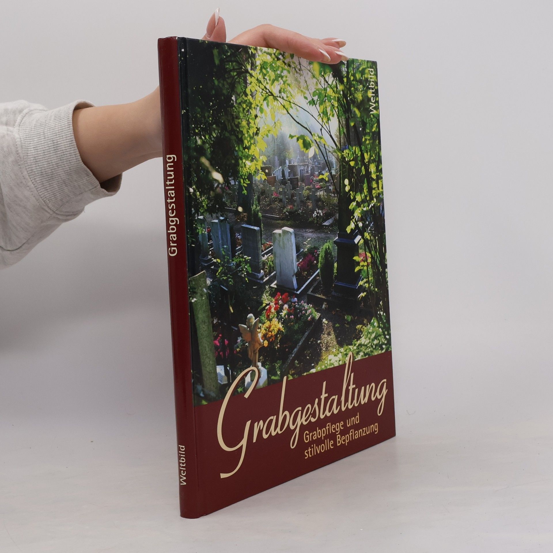 Christine James Grabgestaltung