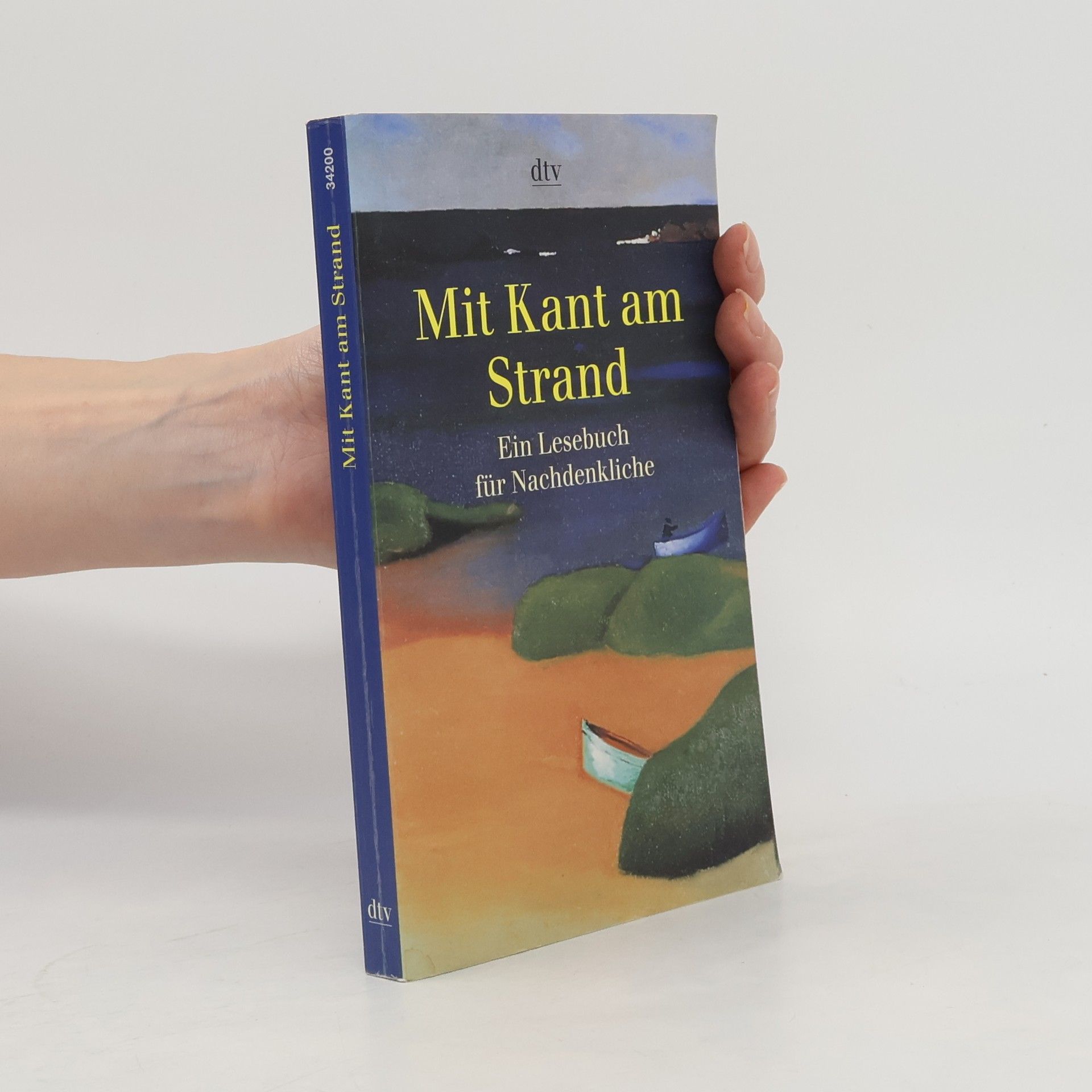 Brigitte Hellmann Mit Kant am Strand