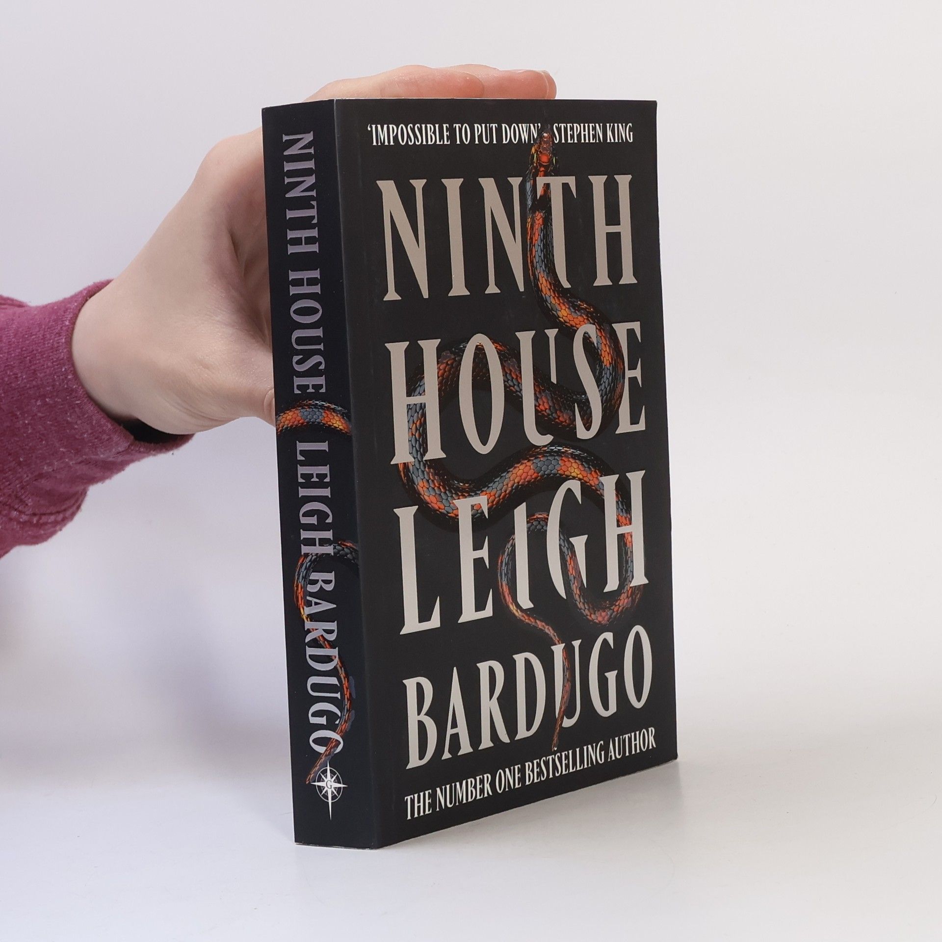 Leigh Bardugo Ninth House