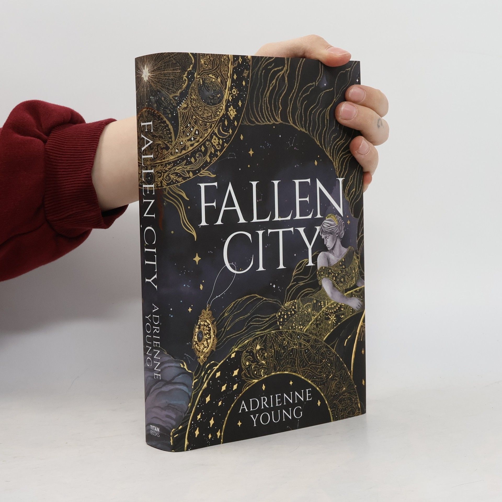 Adrienne Young Fallen City