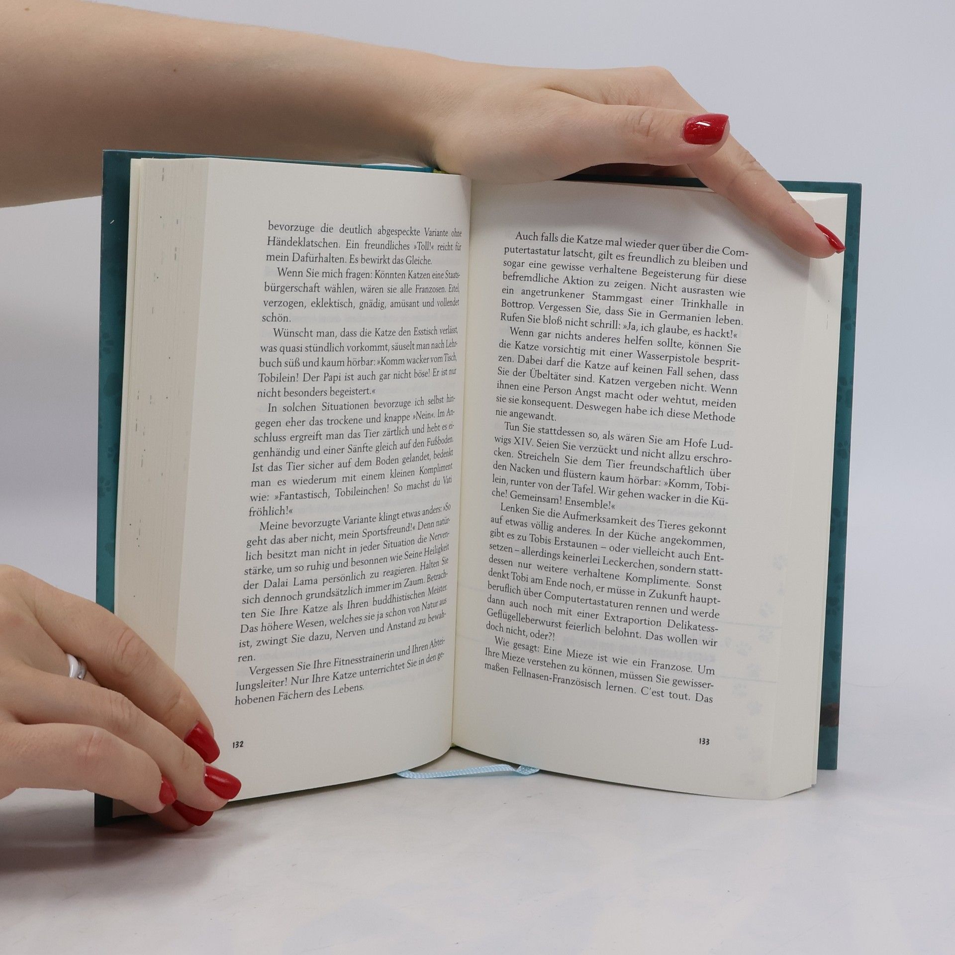 Hape Kerkeling Pfoten vom Tisch! : Meine Katzen, andere Katzen und ich