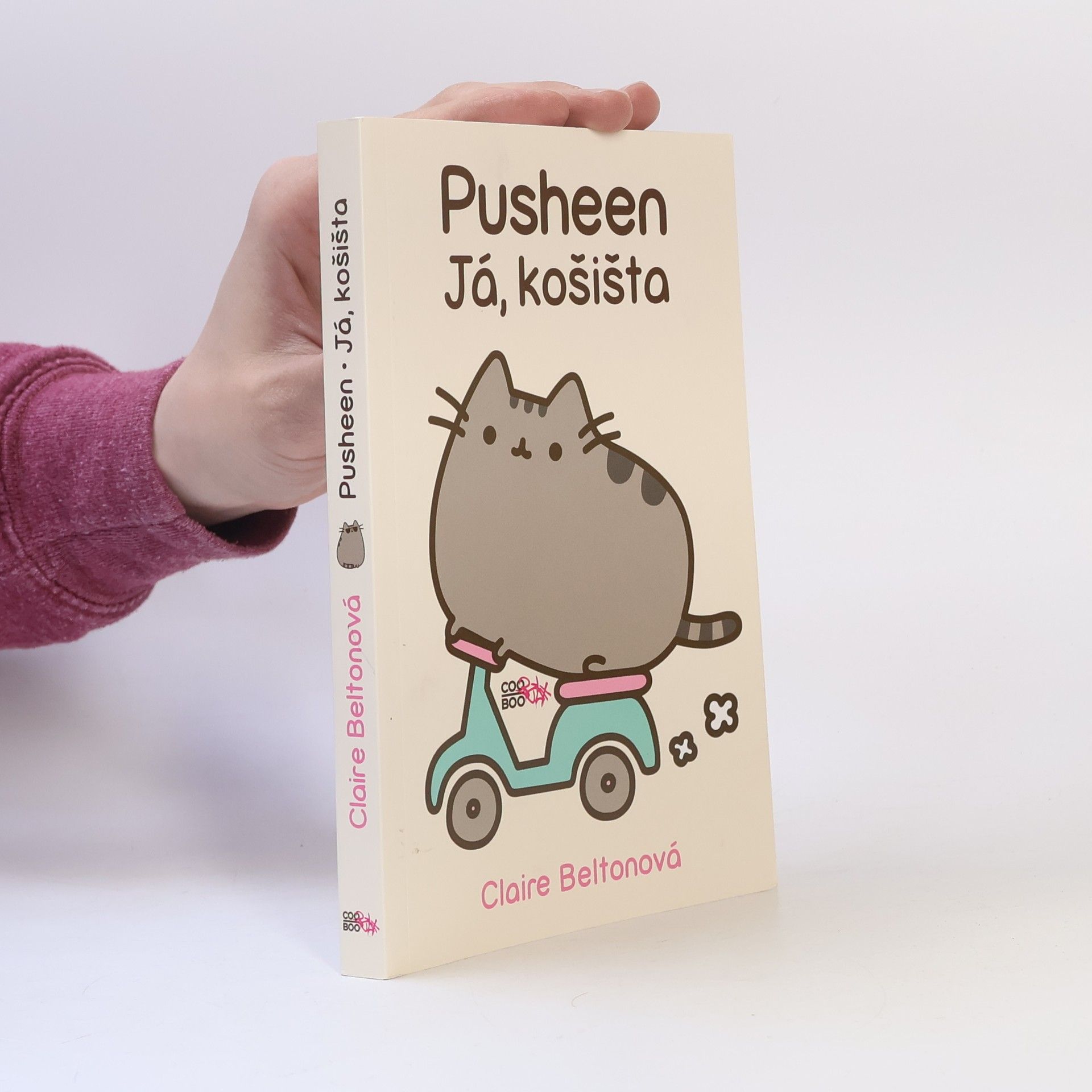 Claire Belton Pusheen. Já, košišta