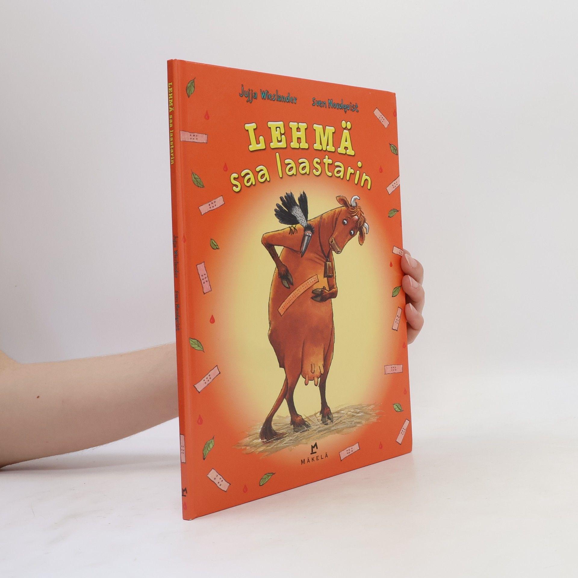 Lehmä saa laastarin