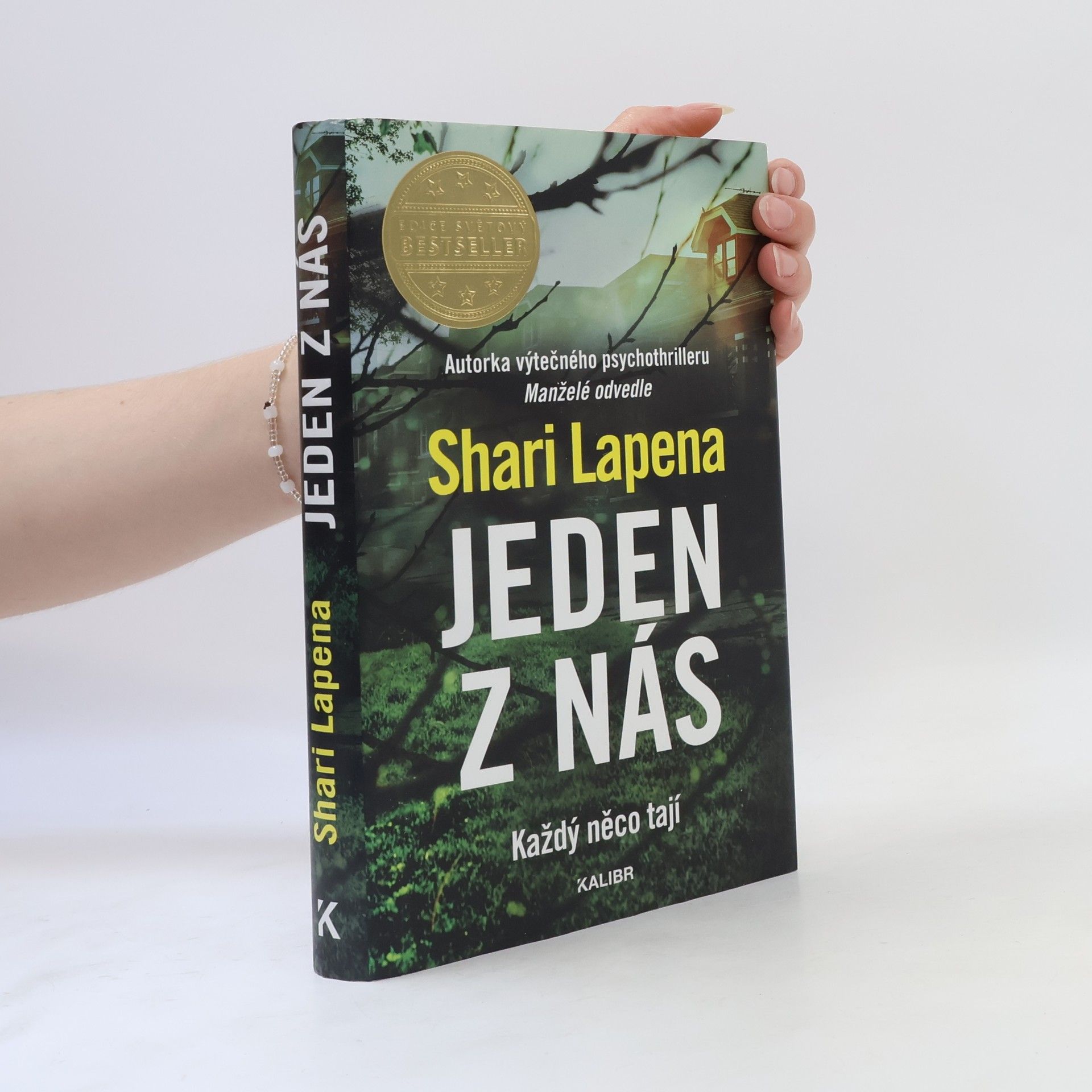 Shari Lapena Jeden z nás