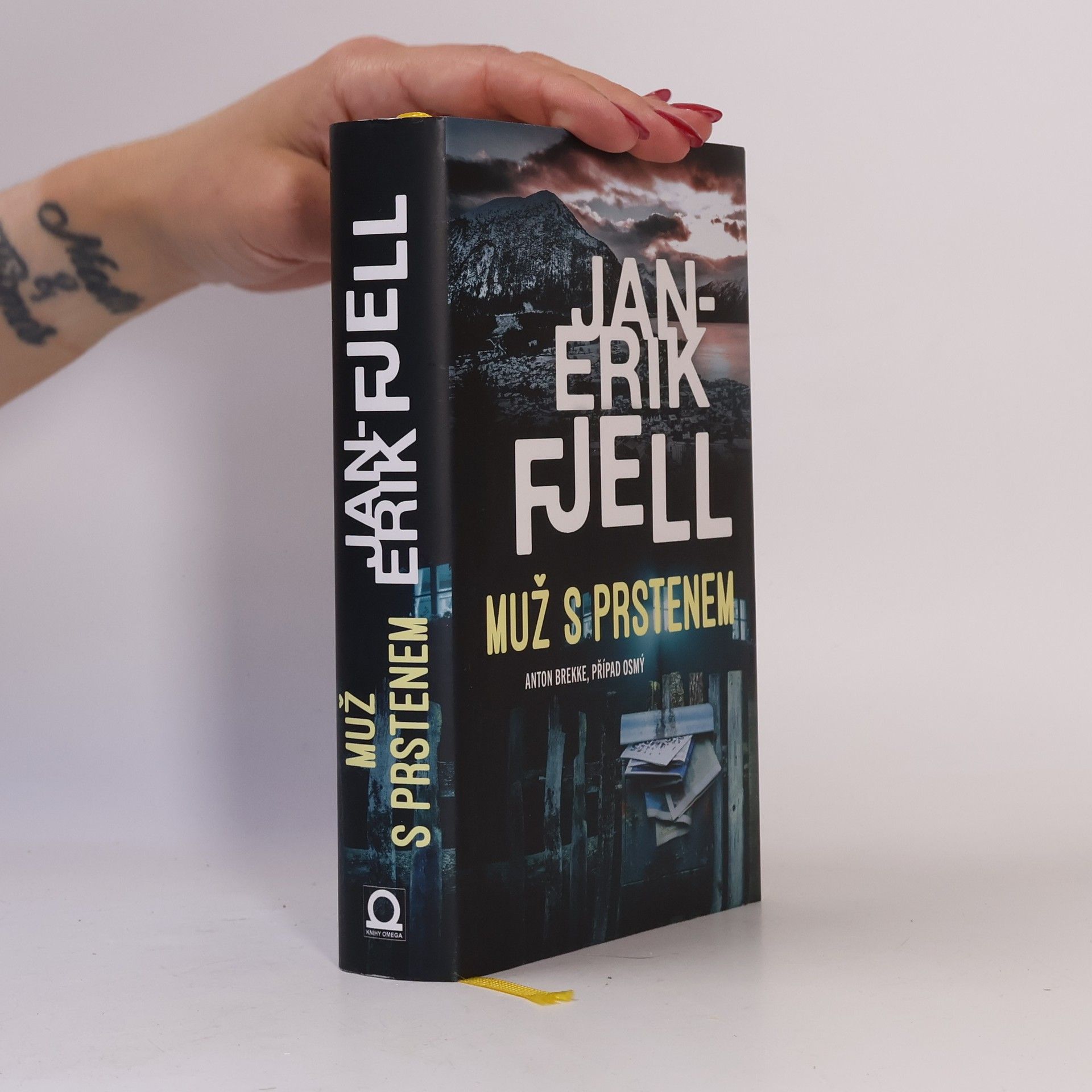 Jan-Erik Fjell Anton Brekke - 8: Muž s prstenem
