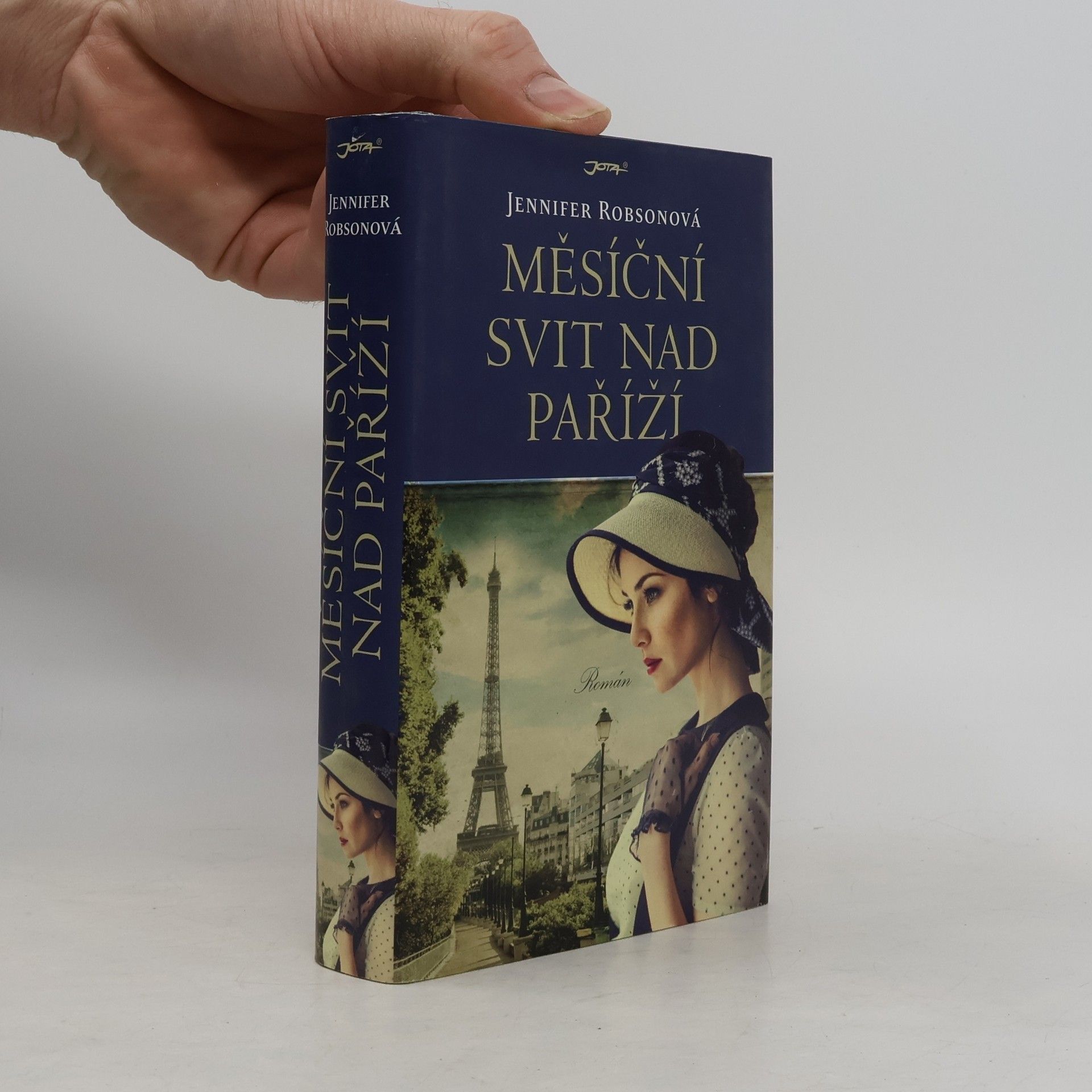 Jennifer Robson Měsíční svit nad Paříží