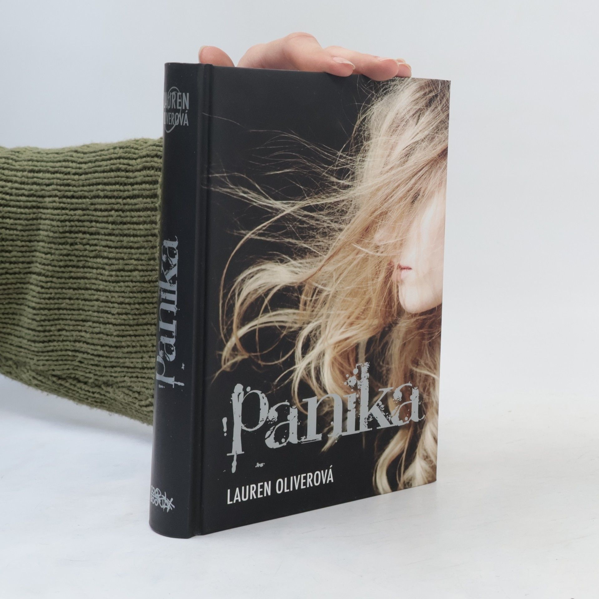 Lauren Oliverová Panika
