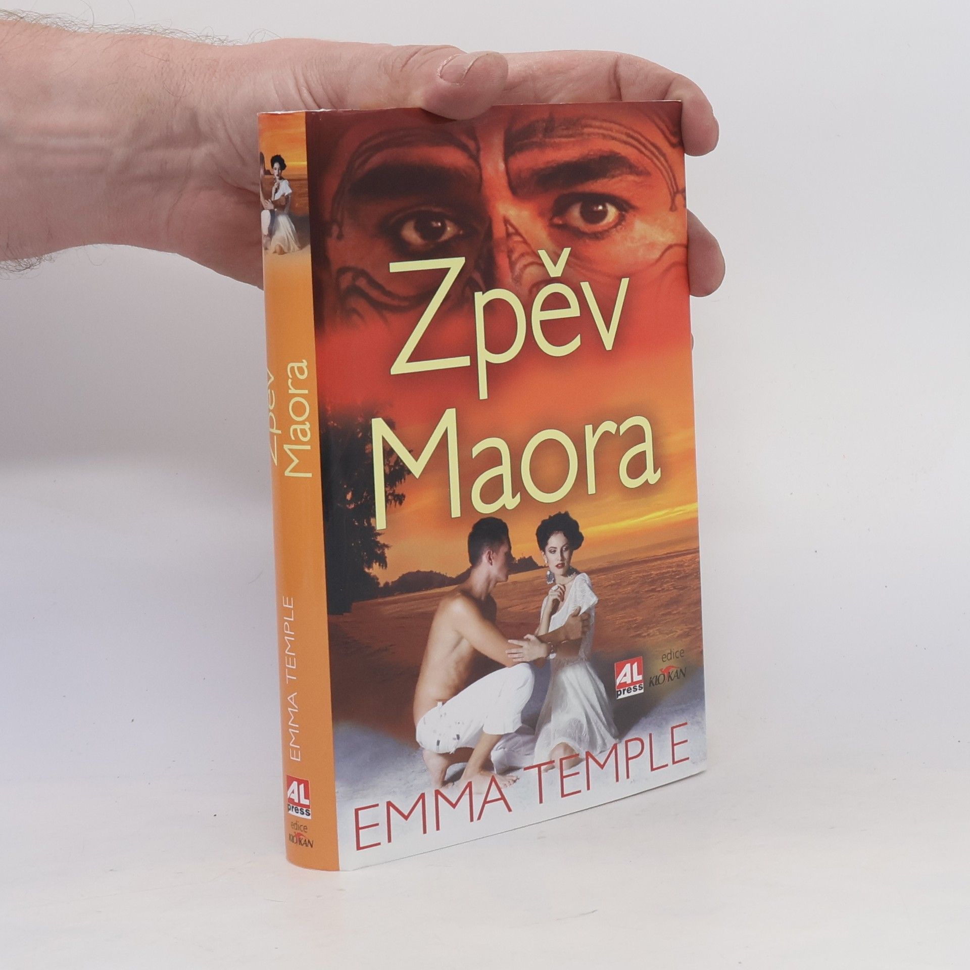 Emma Temple Zpěv Maora