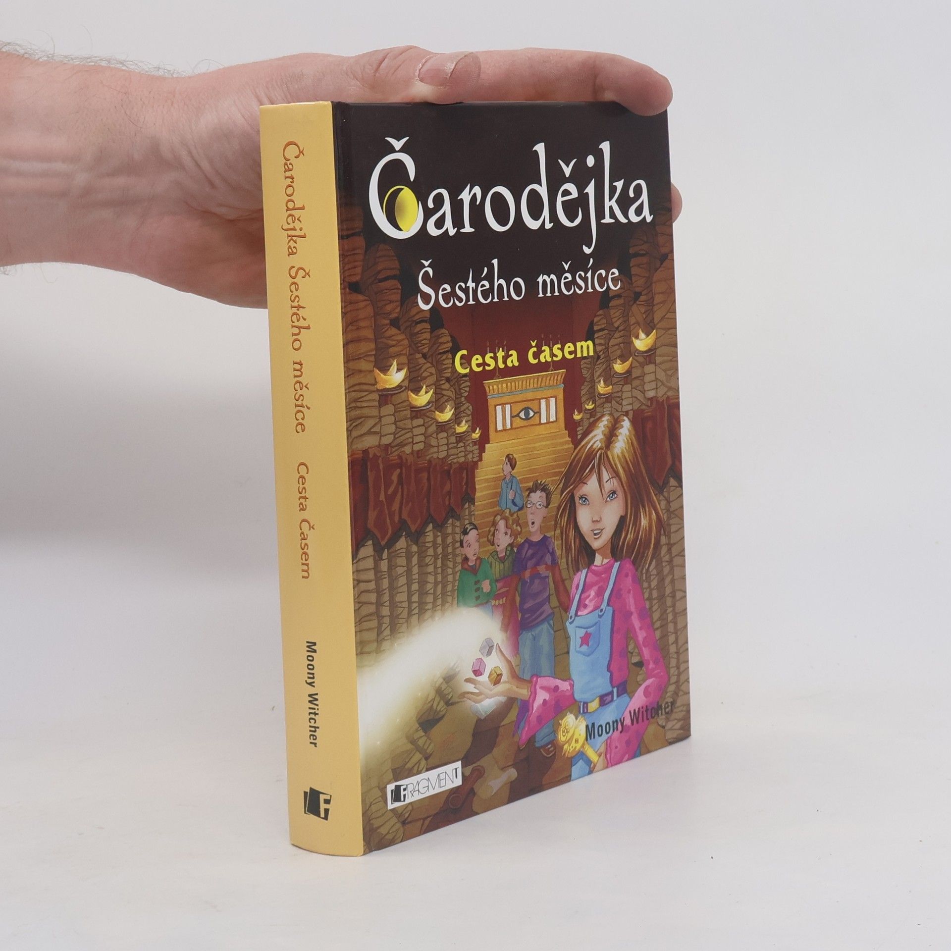 Čarodějka Šestého měsíce. Cesta časem