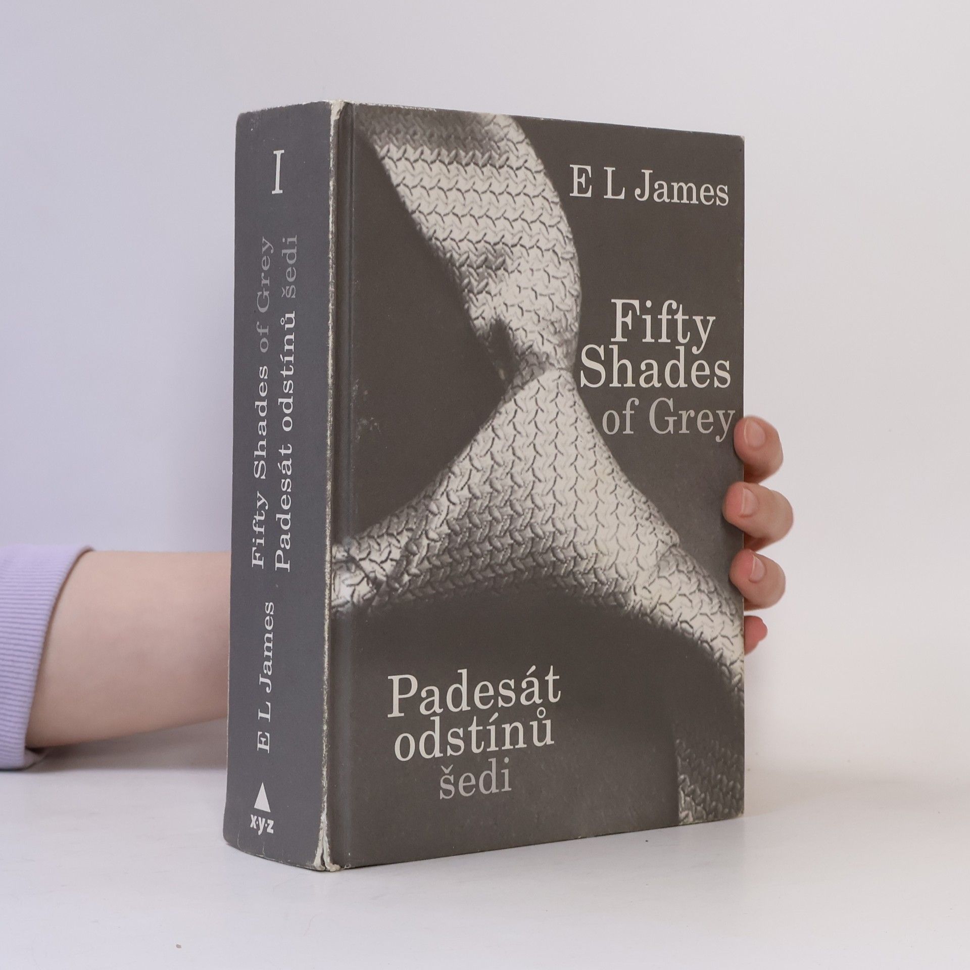 E. L. James Padesát odstínů šedi