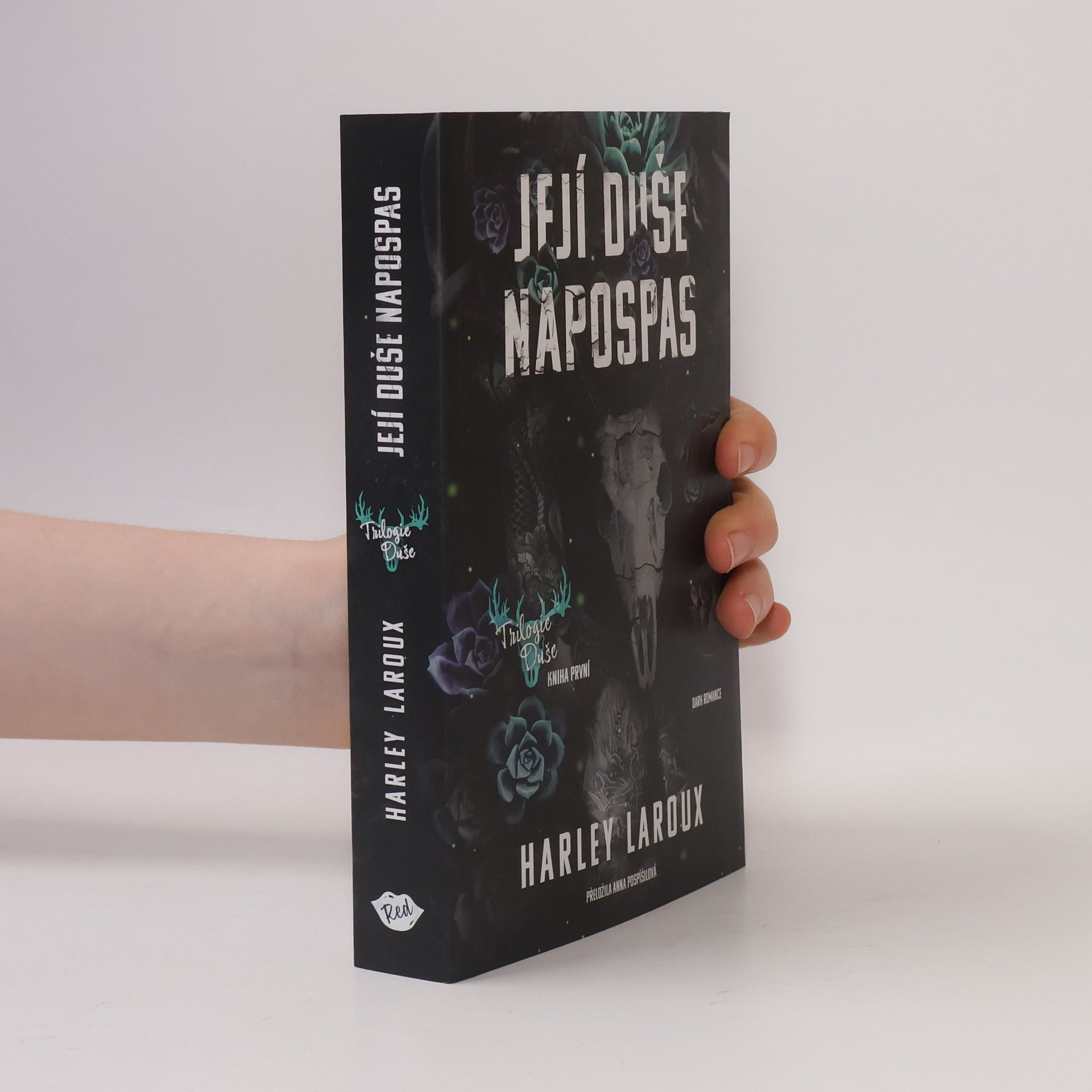 Harley Laroux Její duše napospas