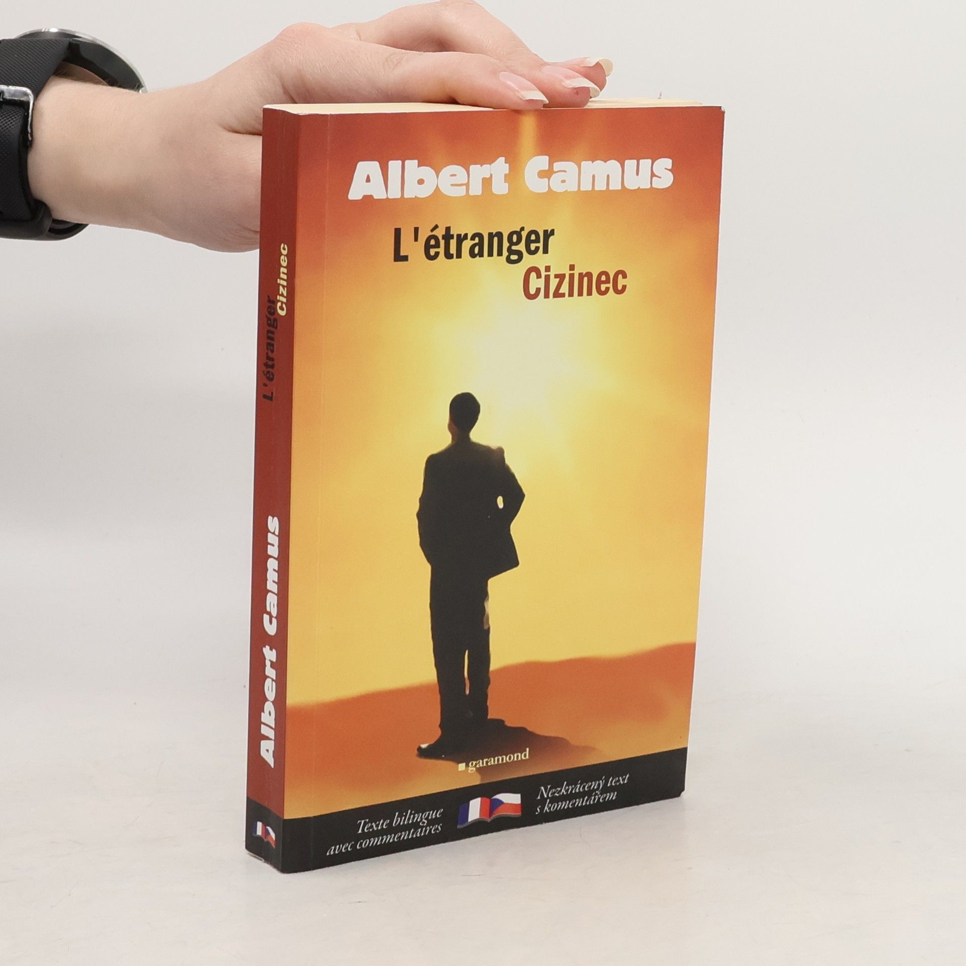 Albert Camus Cizinec = L'étranger
