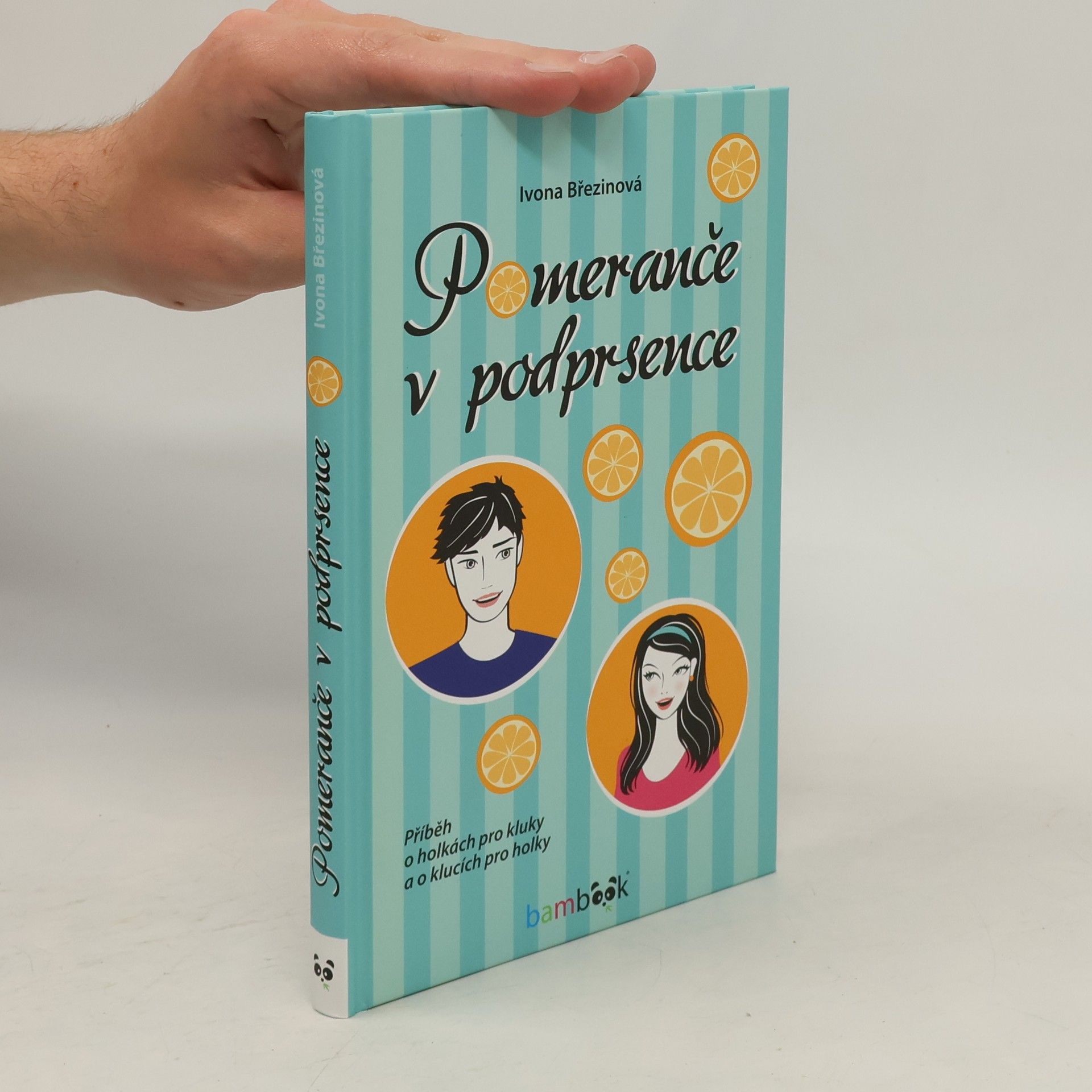 Ivona Březinová Pomeranče v podprsence