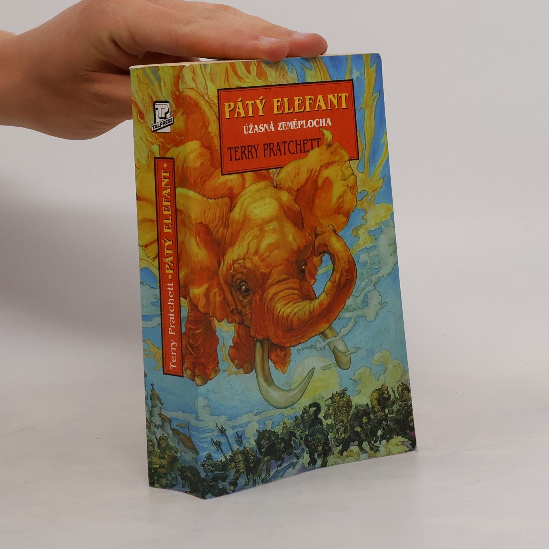 Terry Pratchett Pátý elefant