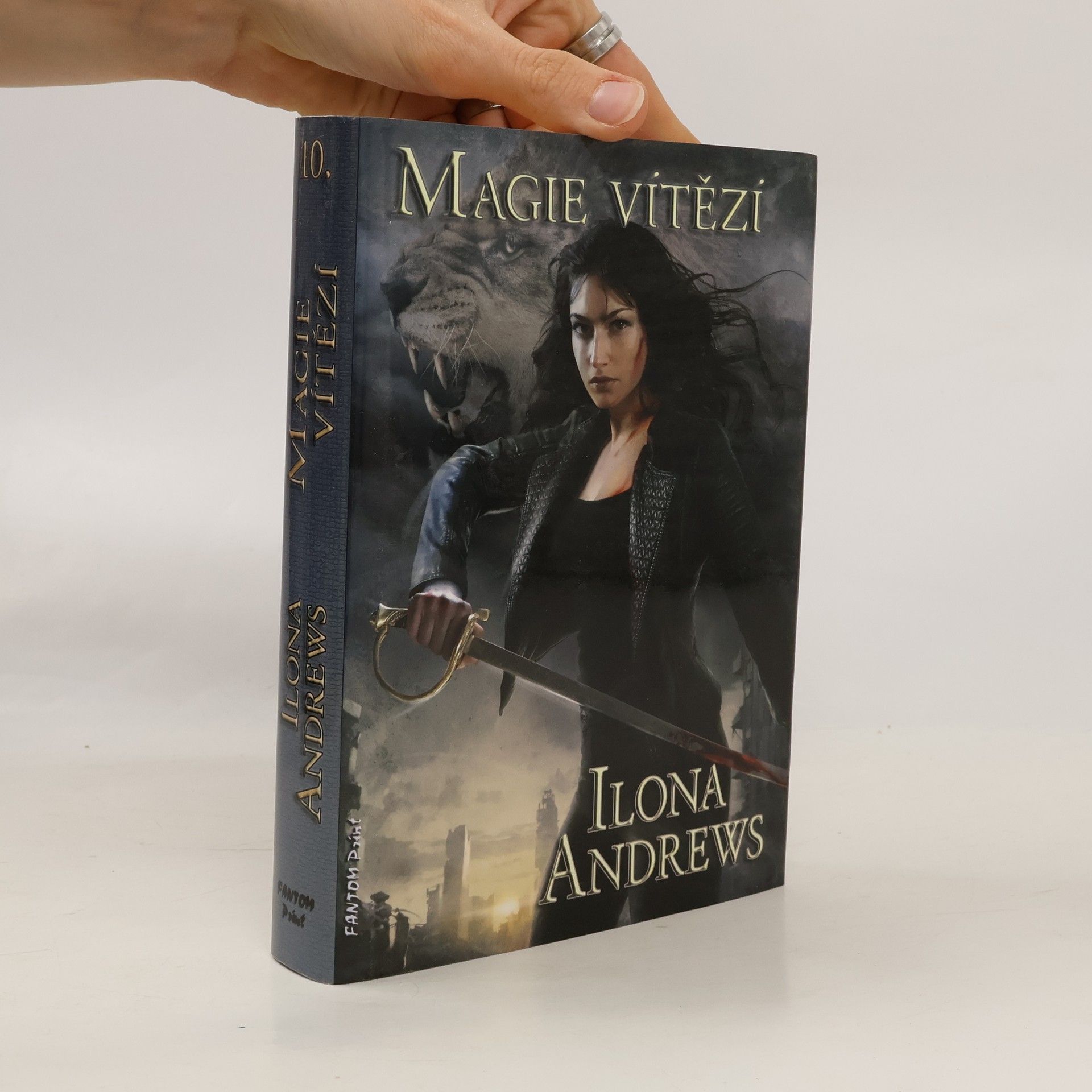 Ilona Andrews Magie vítězí