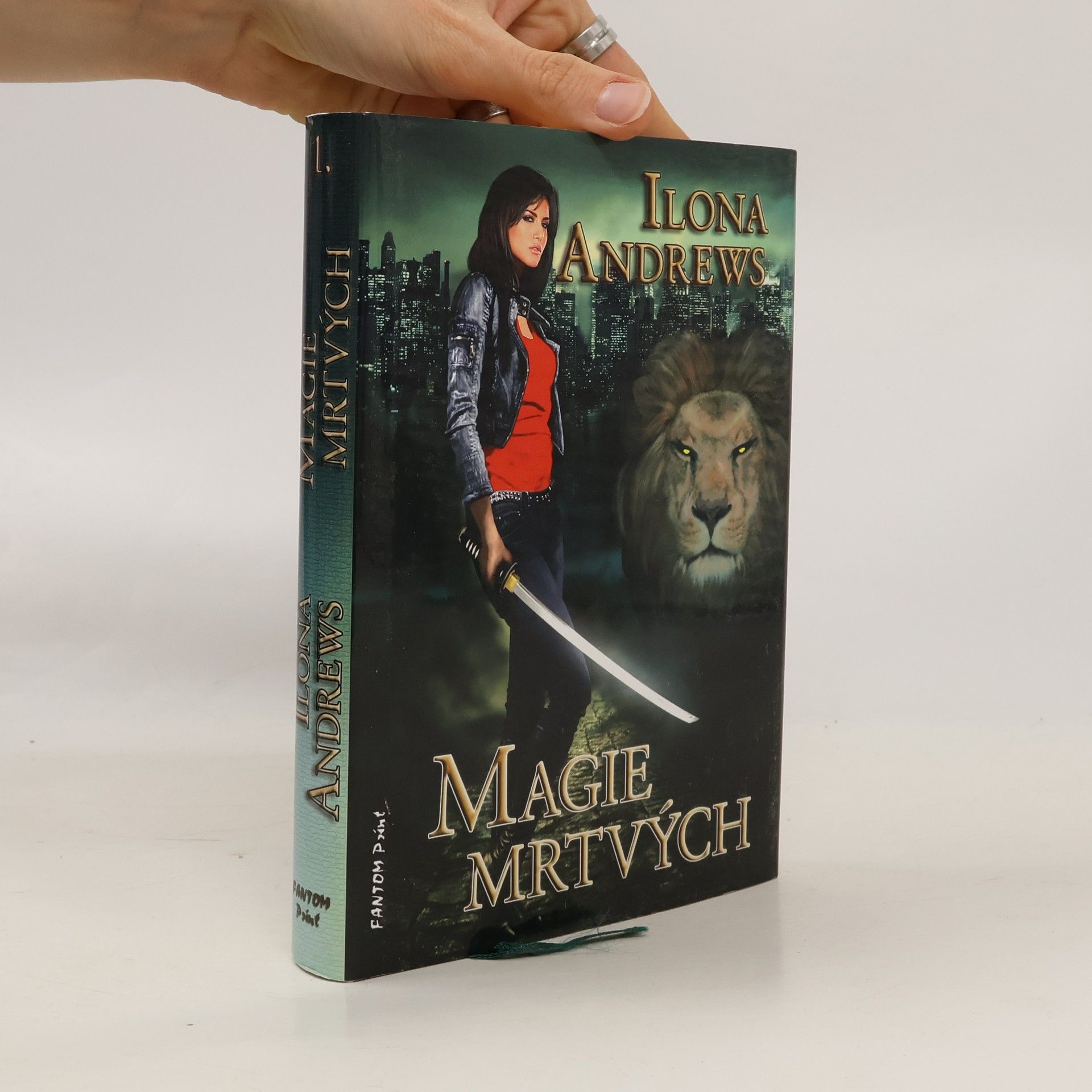 Ilona Andrews Magie mrtvých