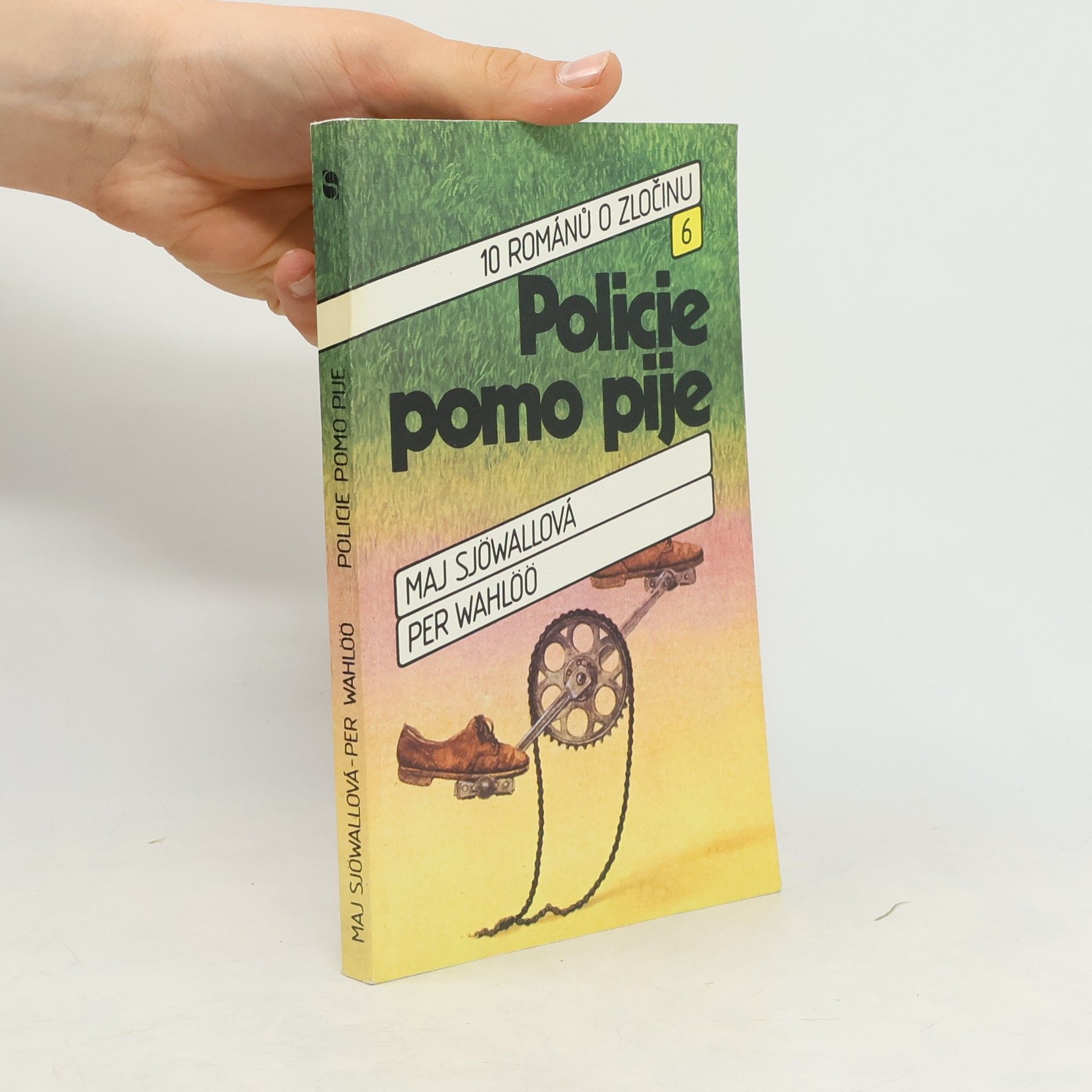 Maj Sjöwall Policie pomo pije