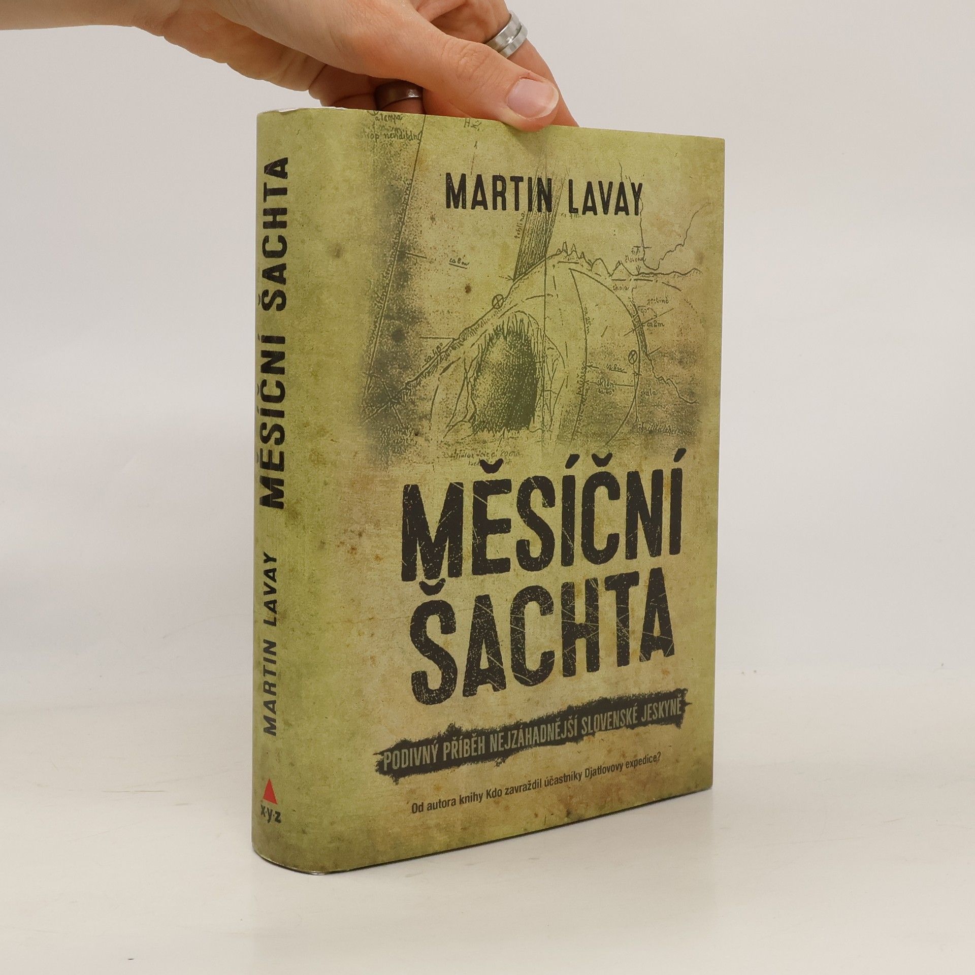 Martin Lavay Měsíční šachta