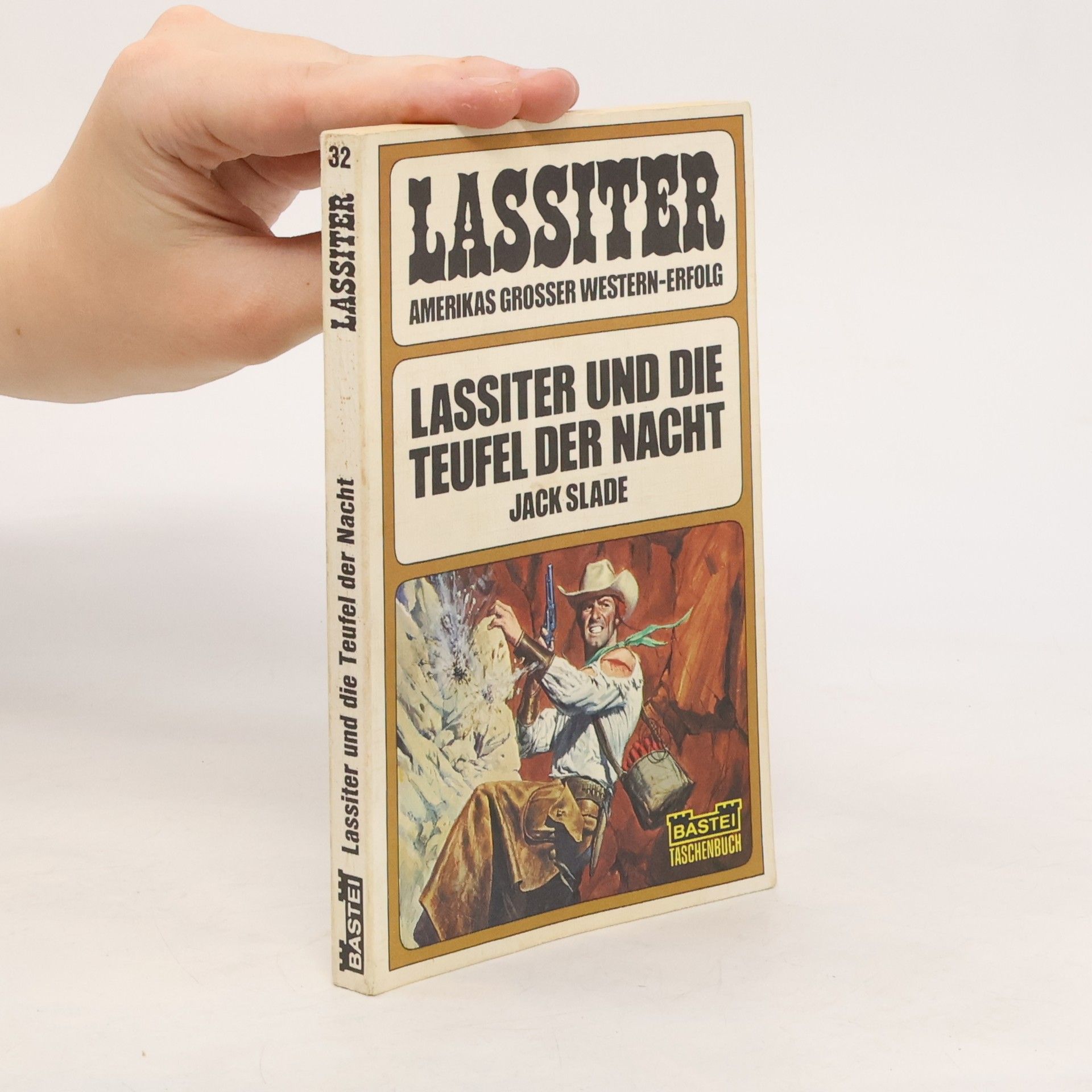 Kolektiv autorů Lassiter 32
