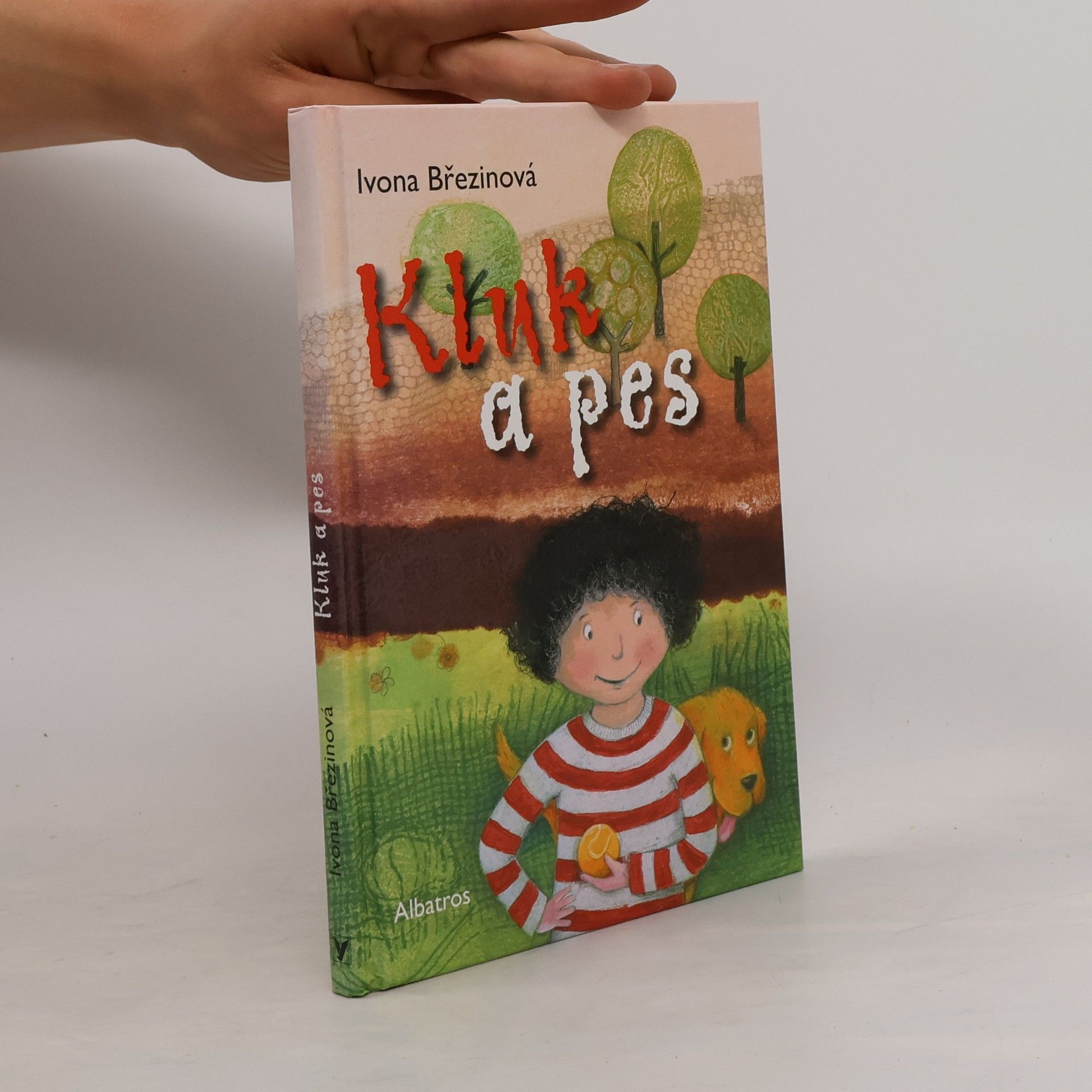 Ivona Březinová Kluk a pes