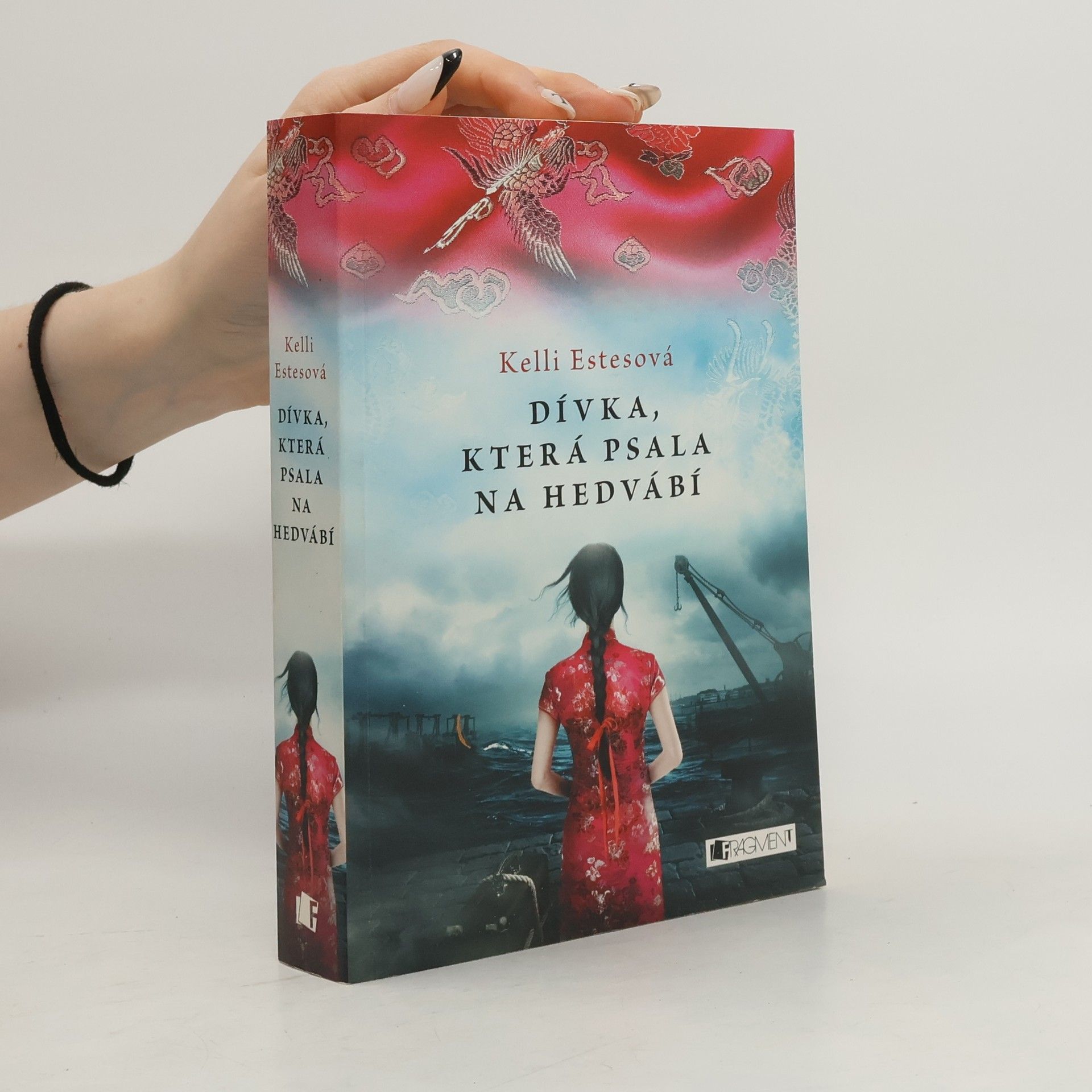 Kelli Estes Dívka, která psala na hedvábí