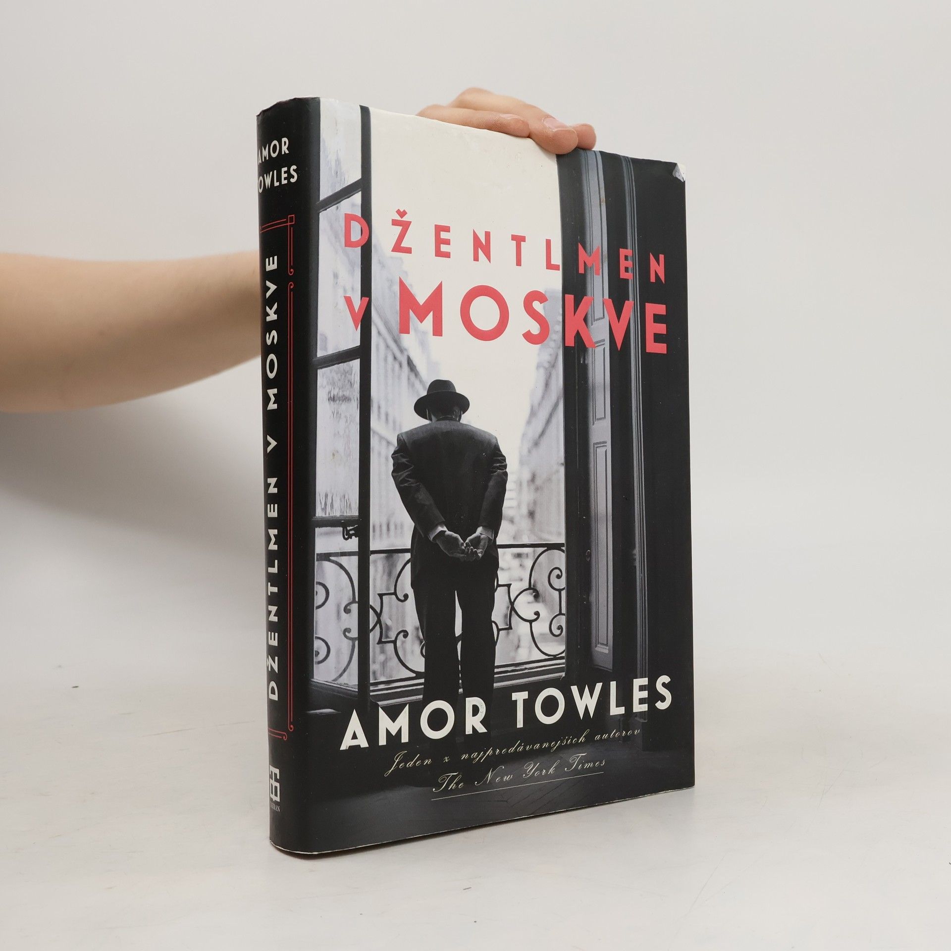 Amor Towles Džentlmen v Moskve