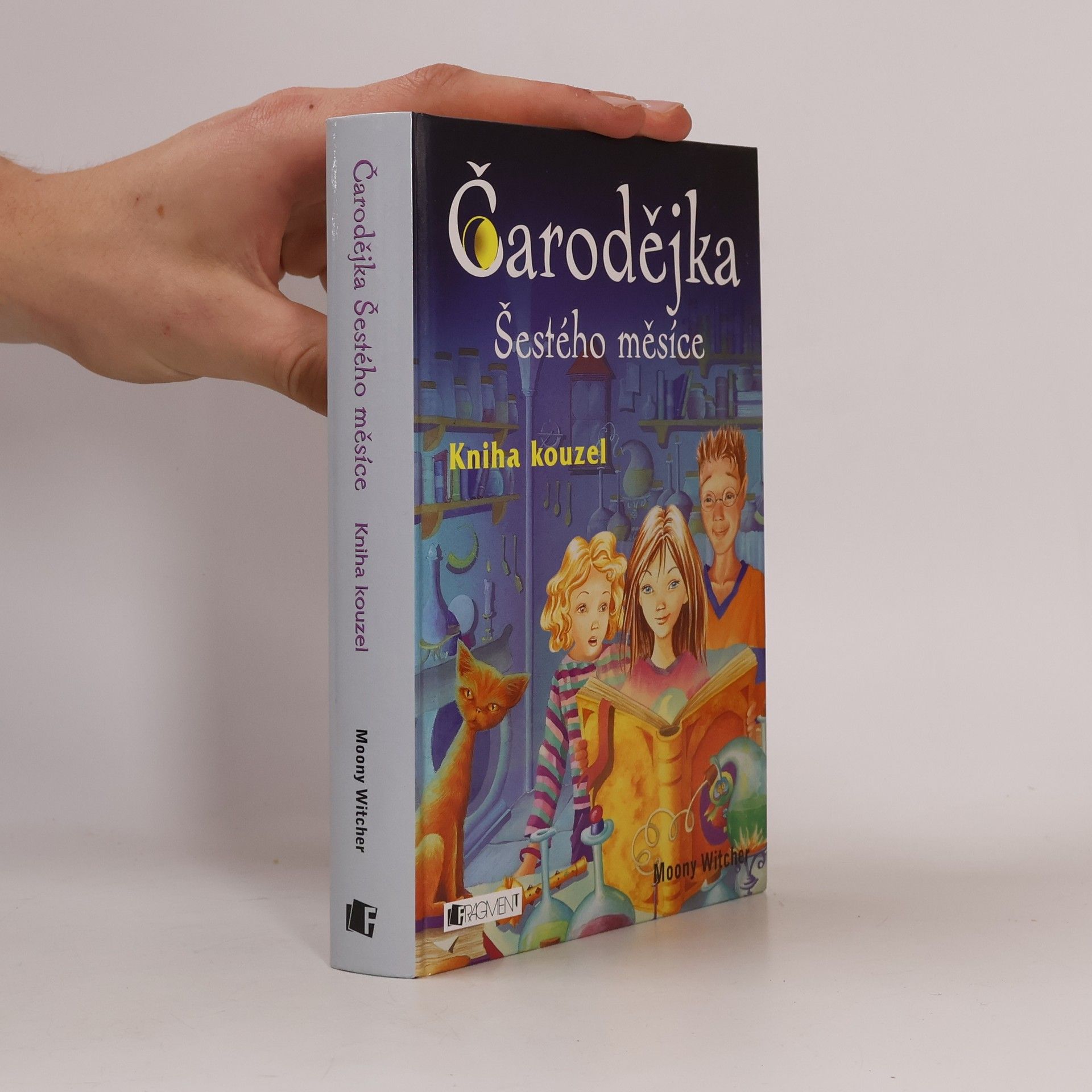 moony witcher Čarodějka Šestého měsíce. Kniha kouzel