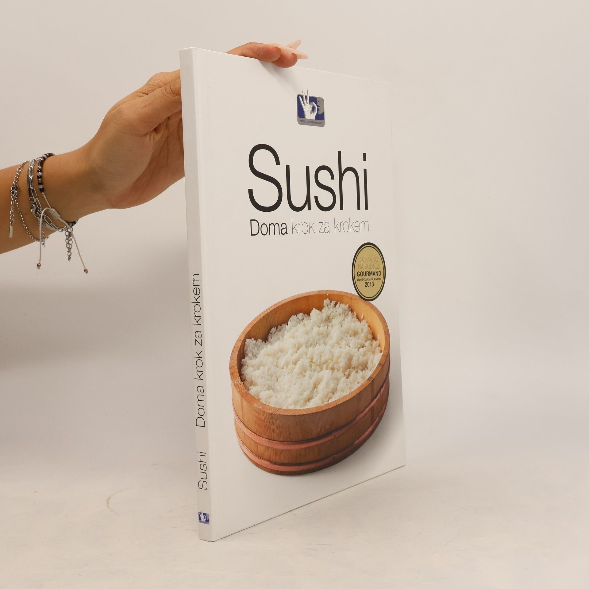 Various authors Sushi : doma krok za krokem