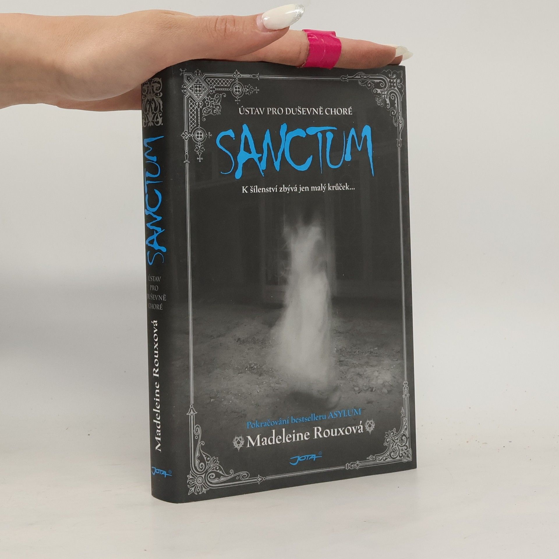 Madeleine Roux Sanctum