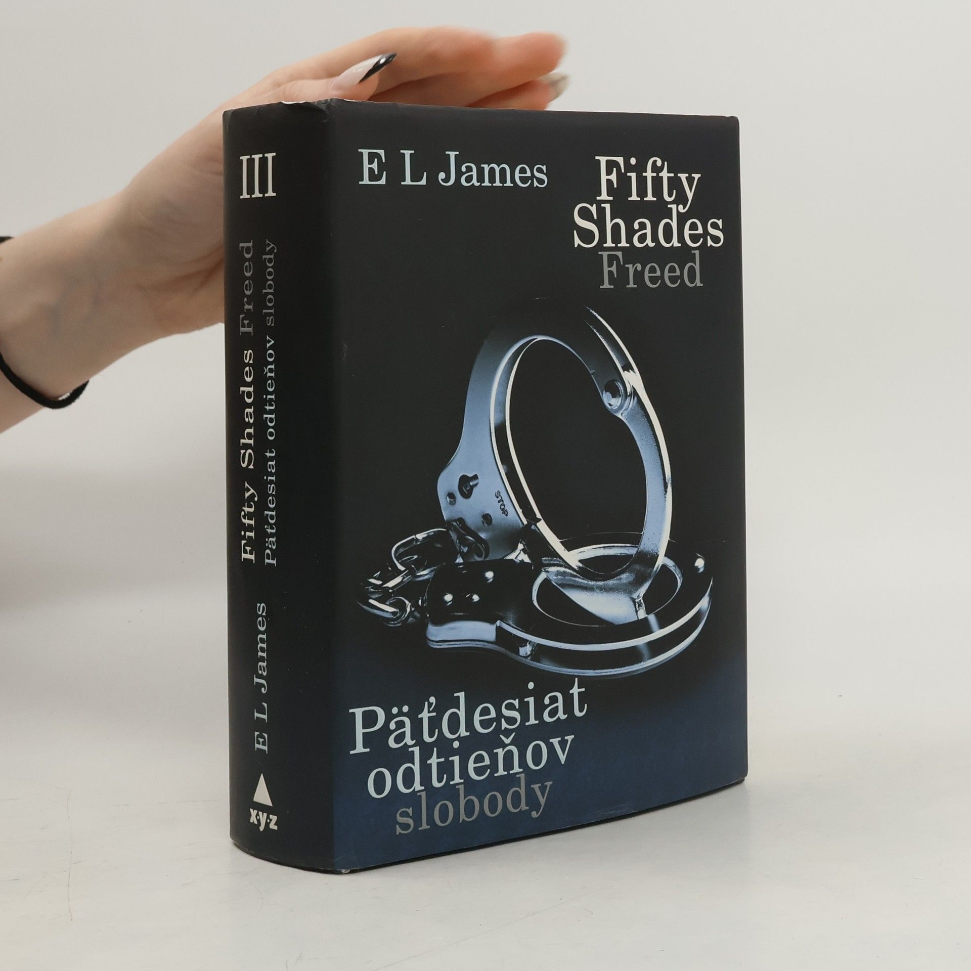 E. L. James Päťdesiat odtieňov slobody