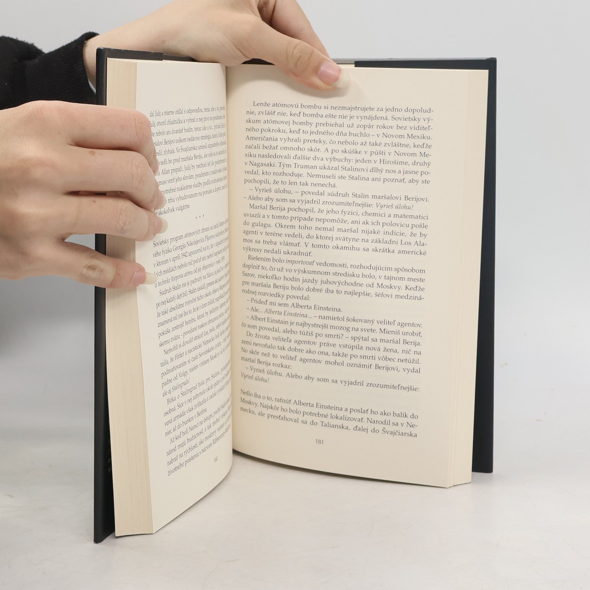 Jonas Jonasson Storočný starček, ktorý vyliezol z okna a zmizol