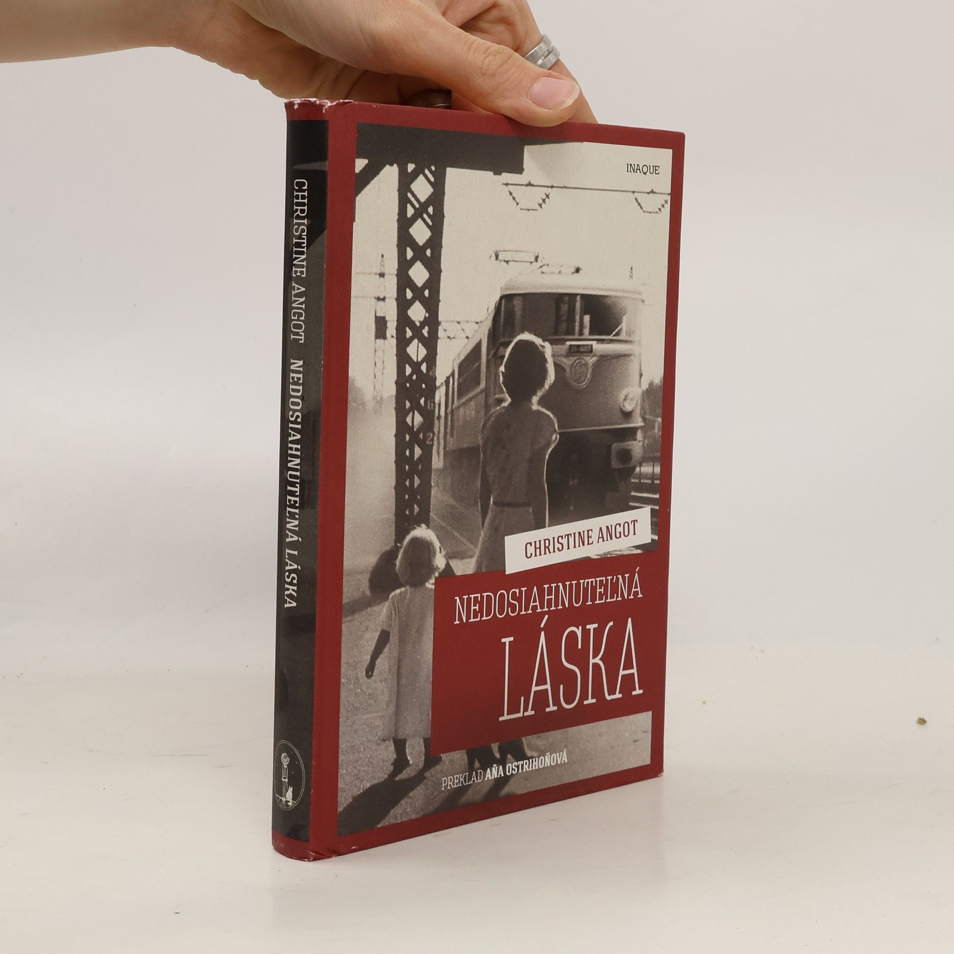 Christine Angot Nedosiahnuteľná láska