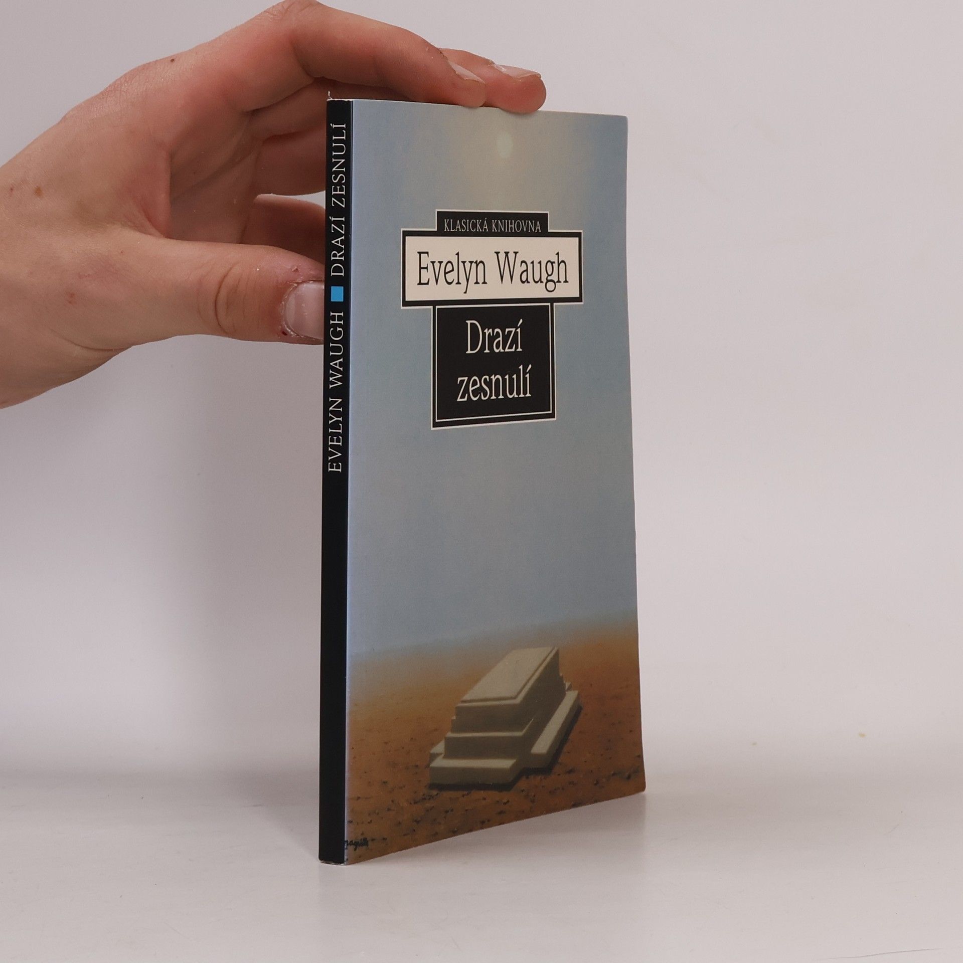 Evelyn Waugh Drazí zesnulí