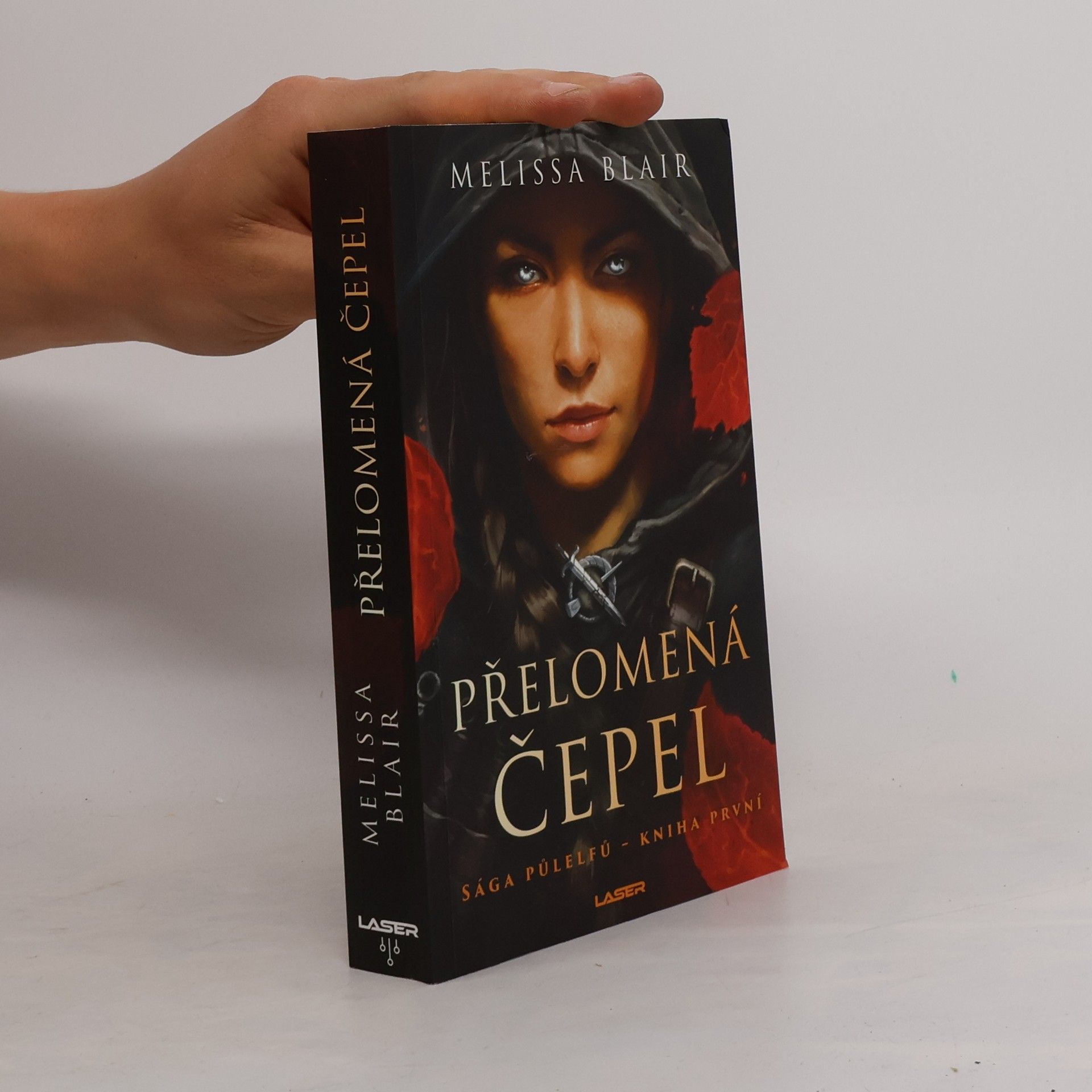 Melissa Blair Sága půlelfů 1. Přelomená čepel