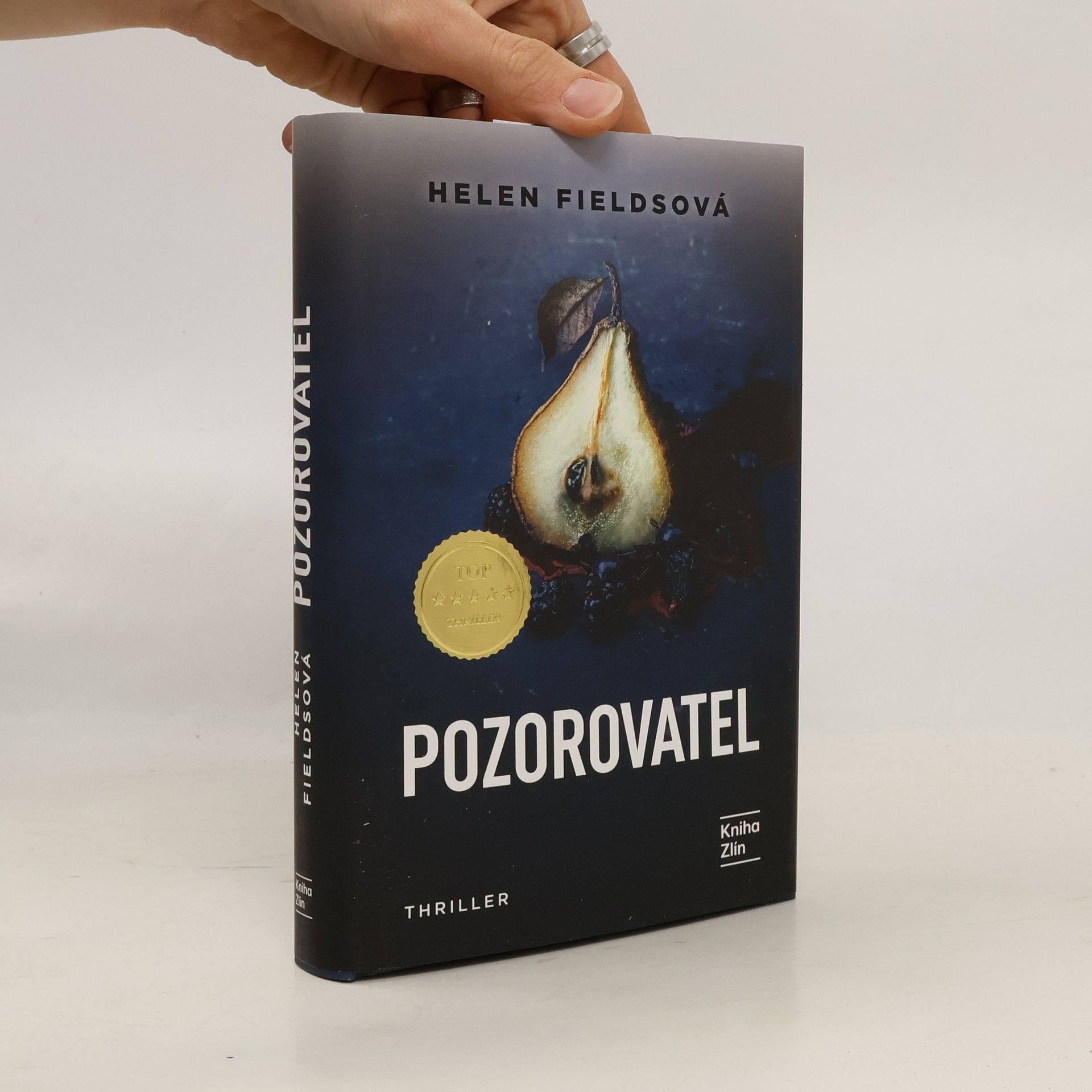 Helen Fields Pozorovatel