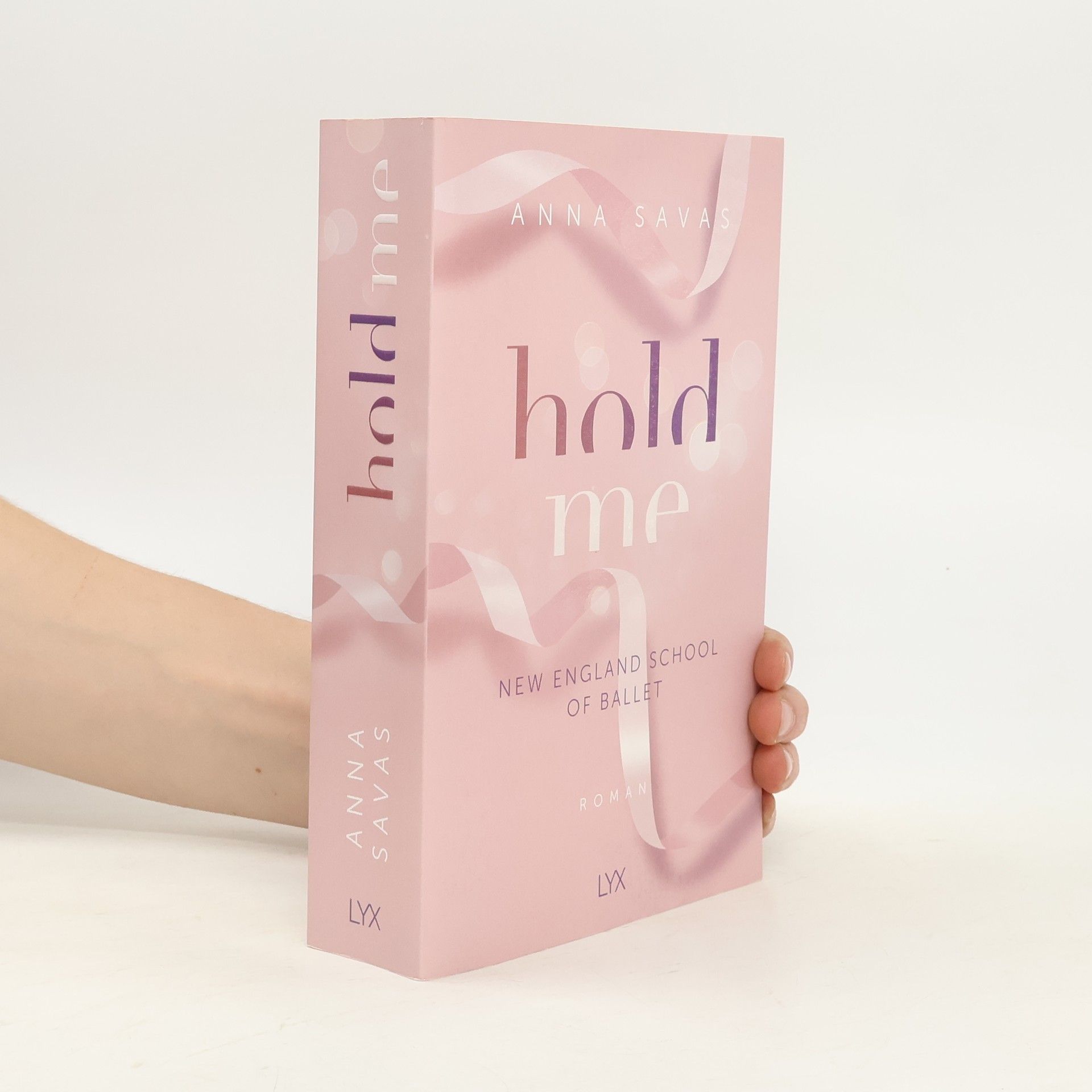 Anna Savas Hold me