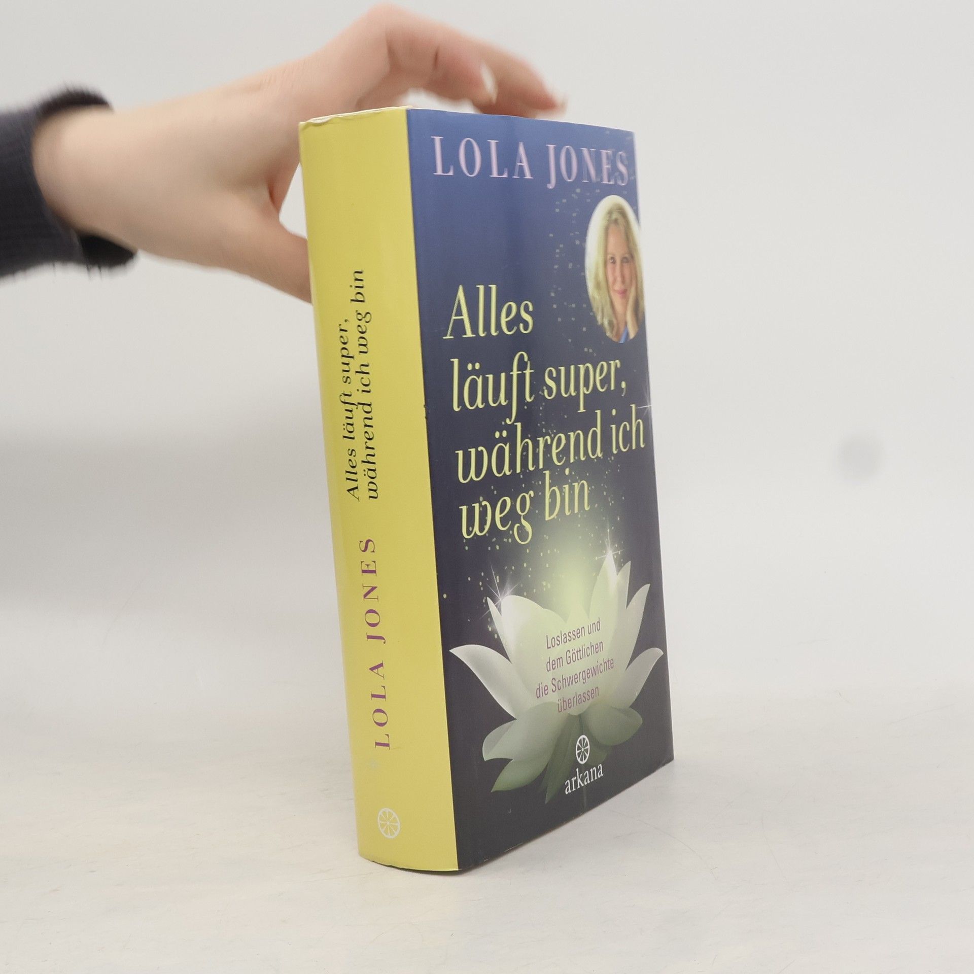 Lola Jones Alles läuft super, während ich weg bin