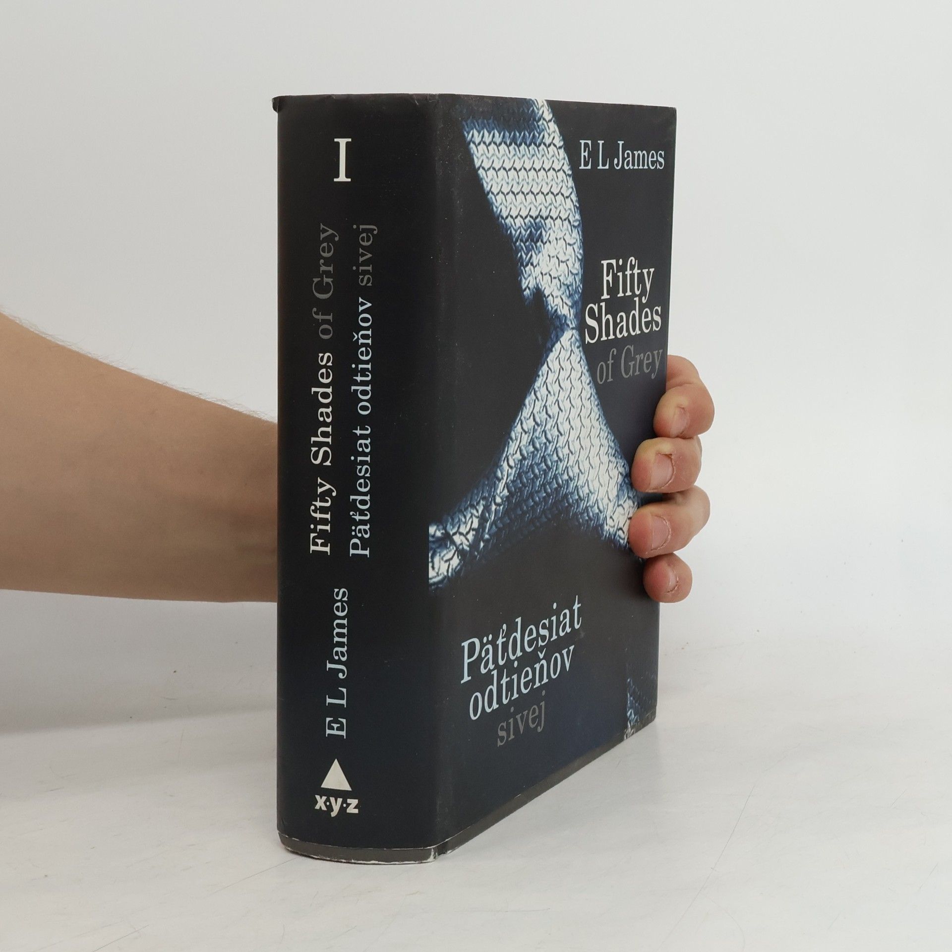 E. L. James Päťdesiat odtieňov sivej